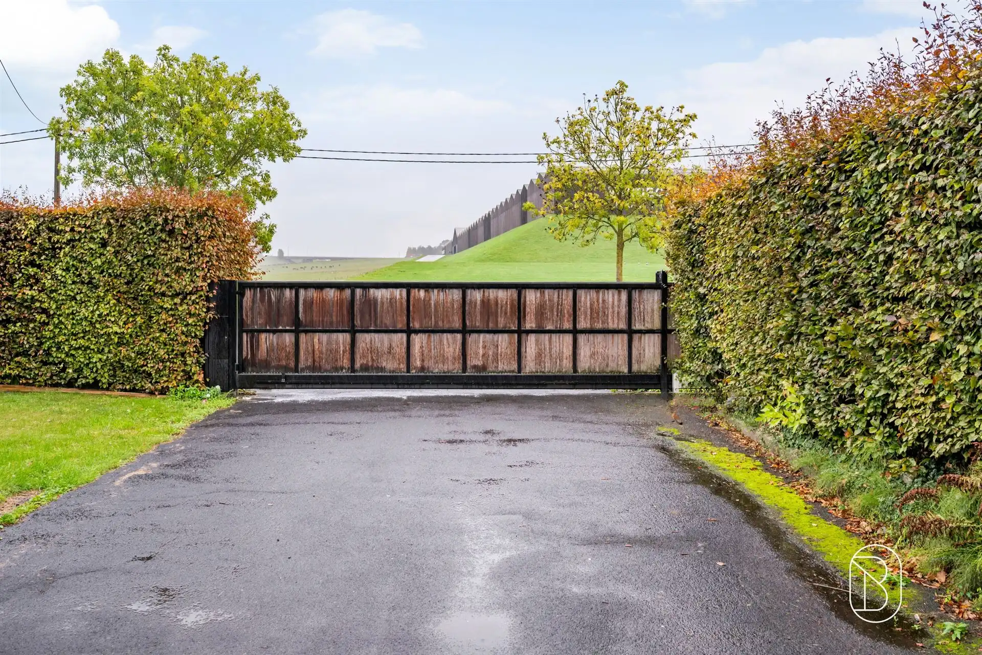 Villa met 3 slk en praktijkruimte in volle privacy foto 2