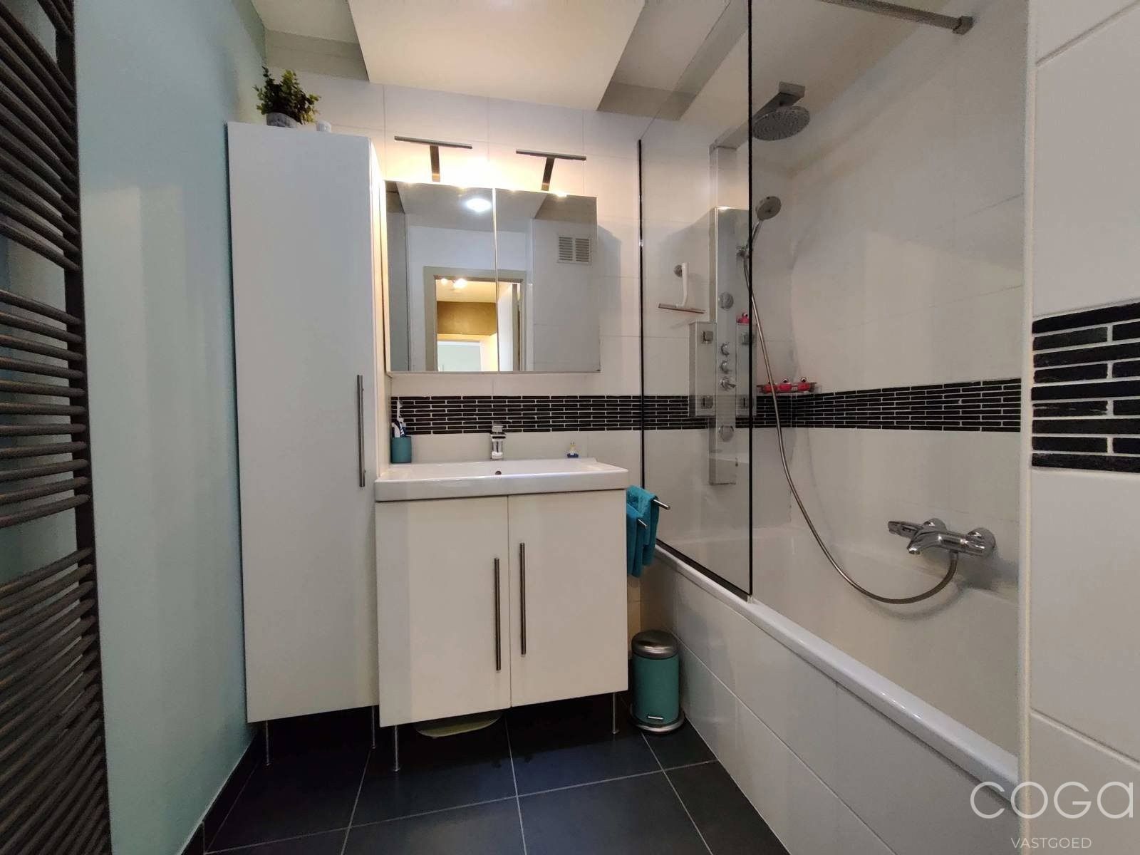 Appartement 2 slpks met zicht op de stad foto 9