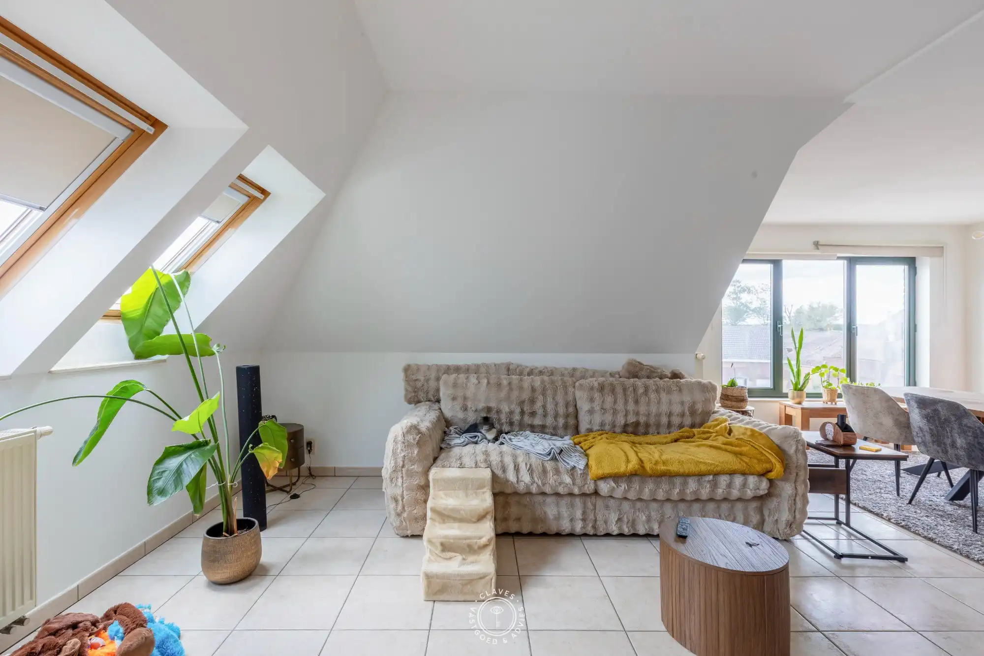 Ruim 1 slaapkamer appartement met 2 terrassen foto 2