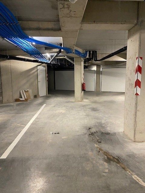 Ondergrondse parkeerplaats foto 3