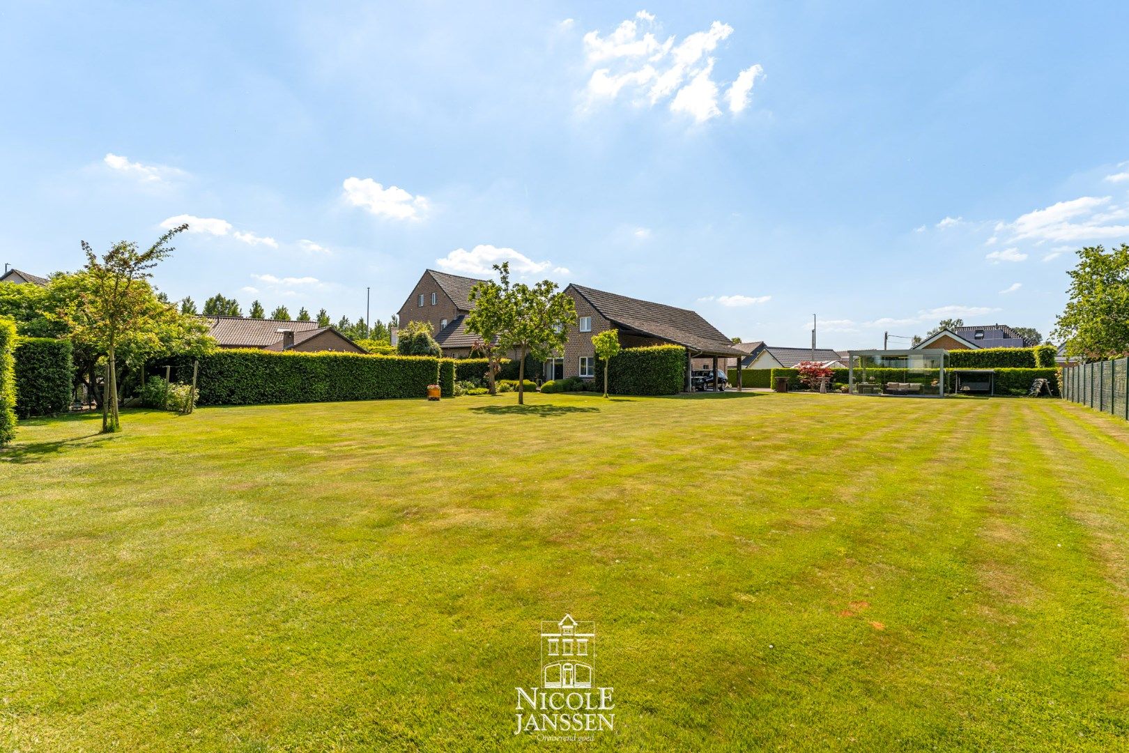 Gerenoveerde vierkantshoeve foto 19