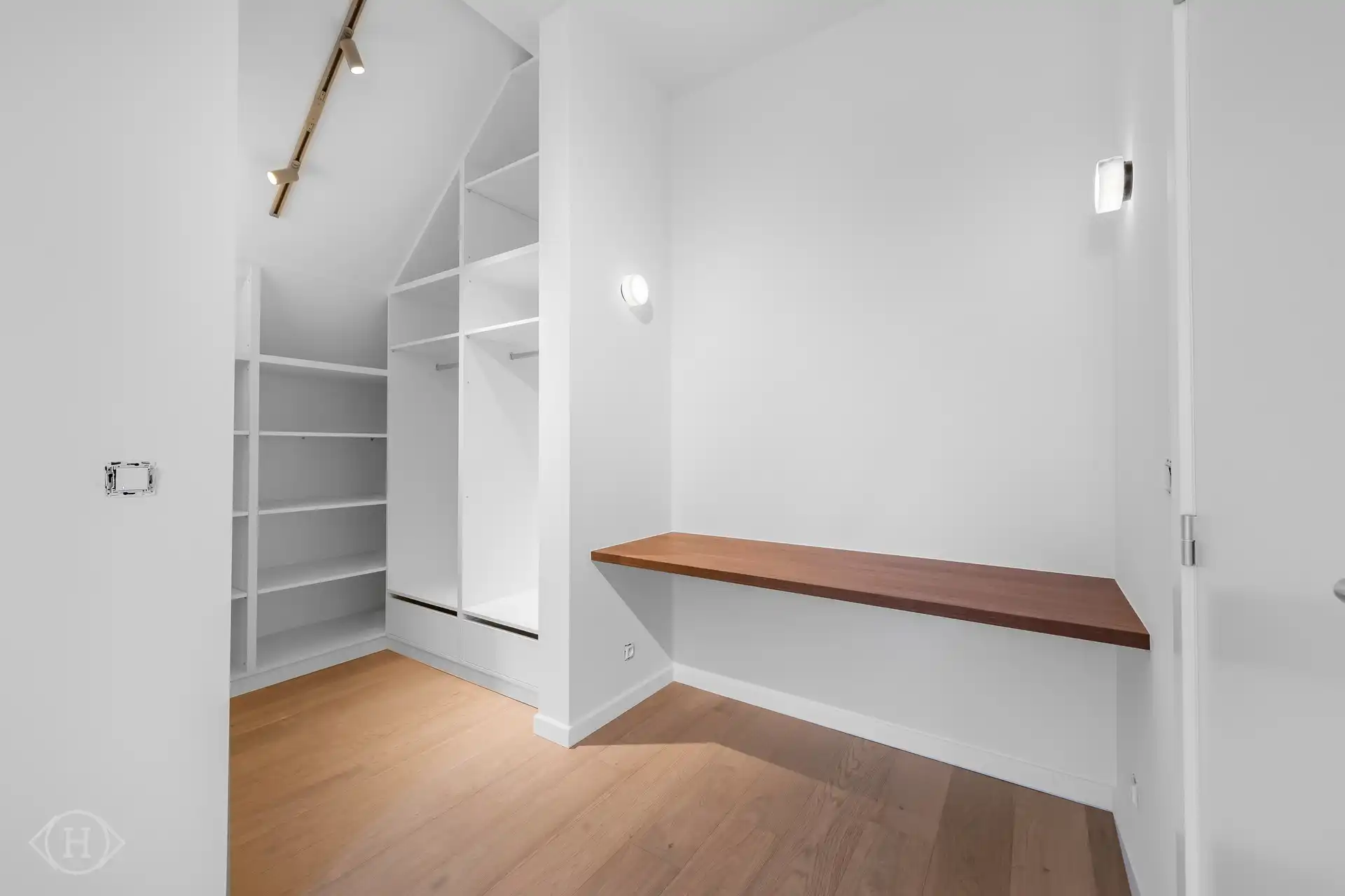 Luxe 3-slaapkamerappartement met ruim terras foto 21