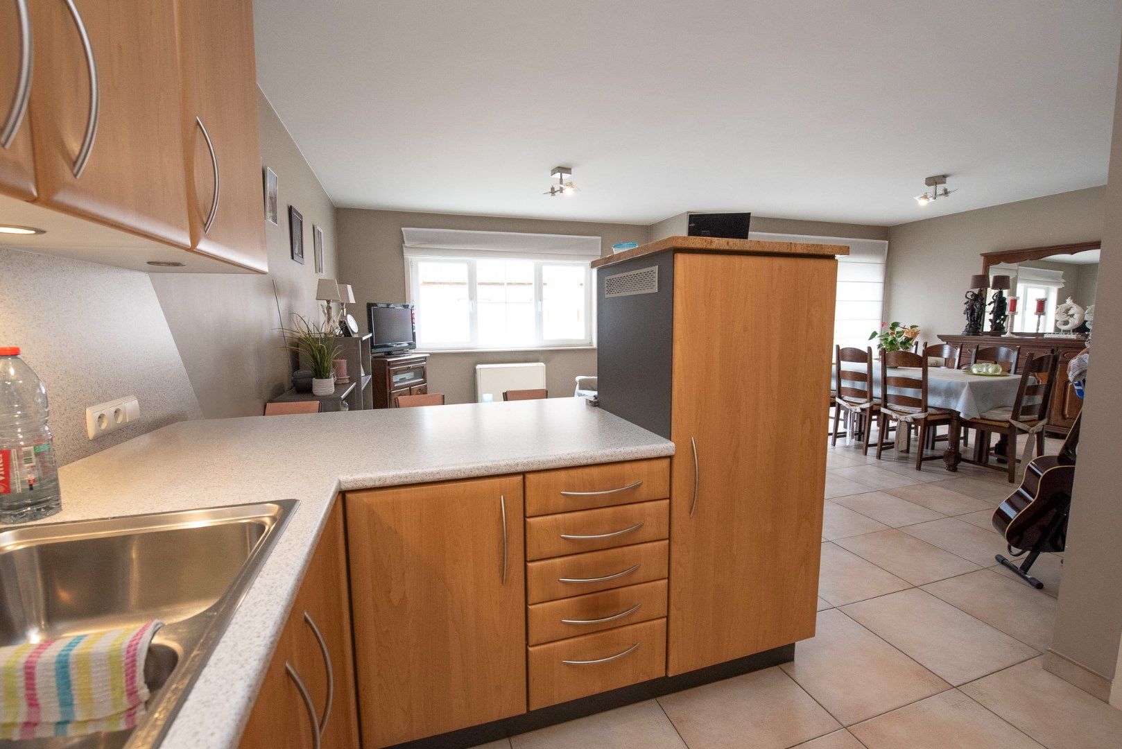Ruim en perfect onderhouden appartement TE HUUR in centrum Oeselgem foto 7