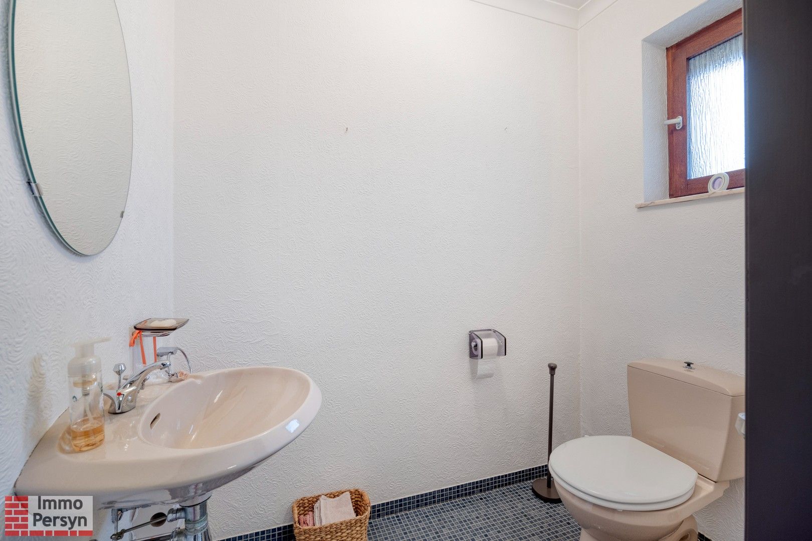 Charmante open bebouwing met praktische indeling in een rustige omgeving foto 4