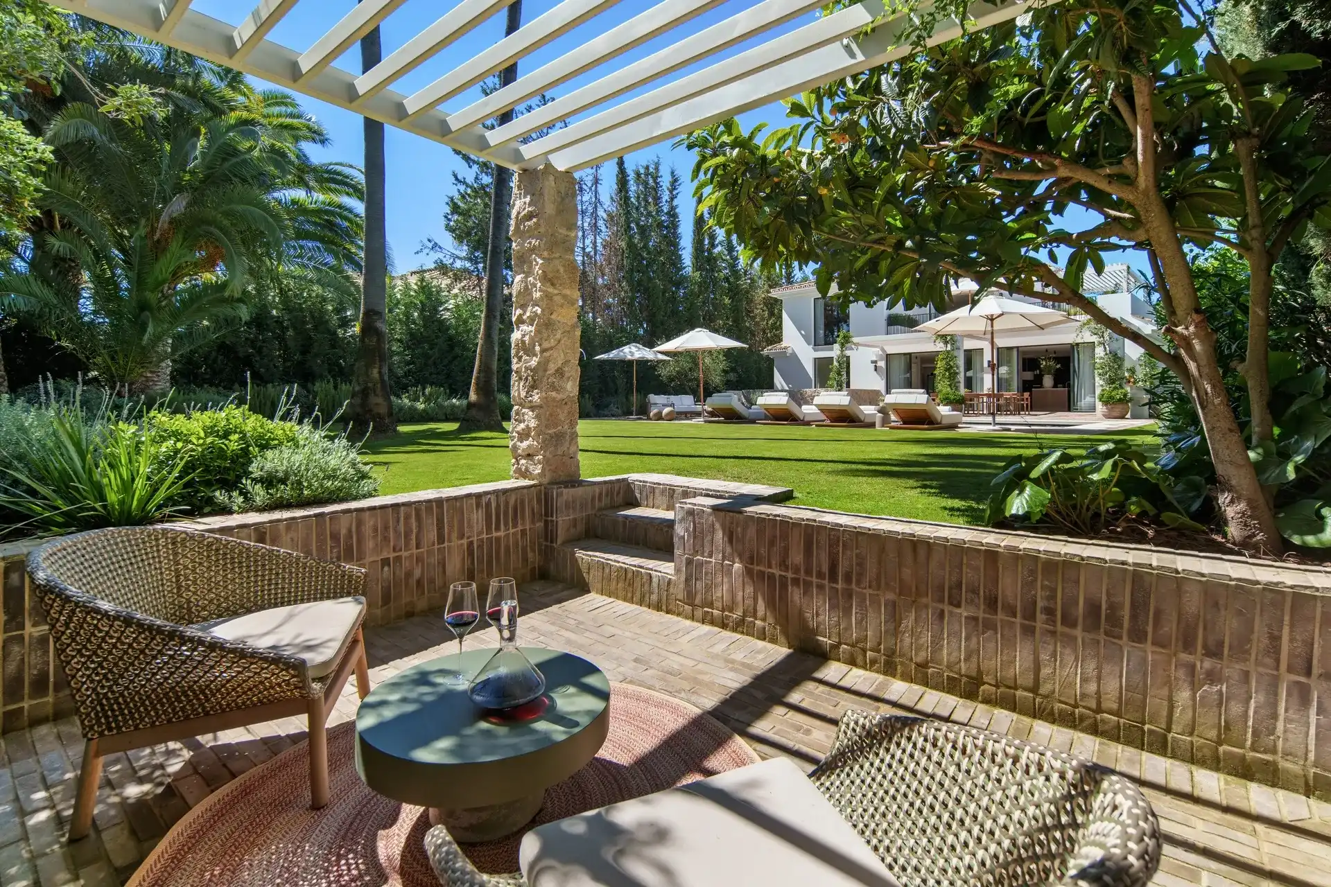 Exclusieve designvilla aan de frontlinie van Las Brisas Golf in Marbella foto 36