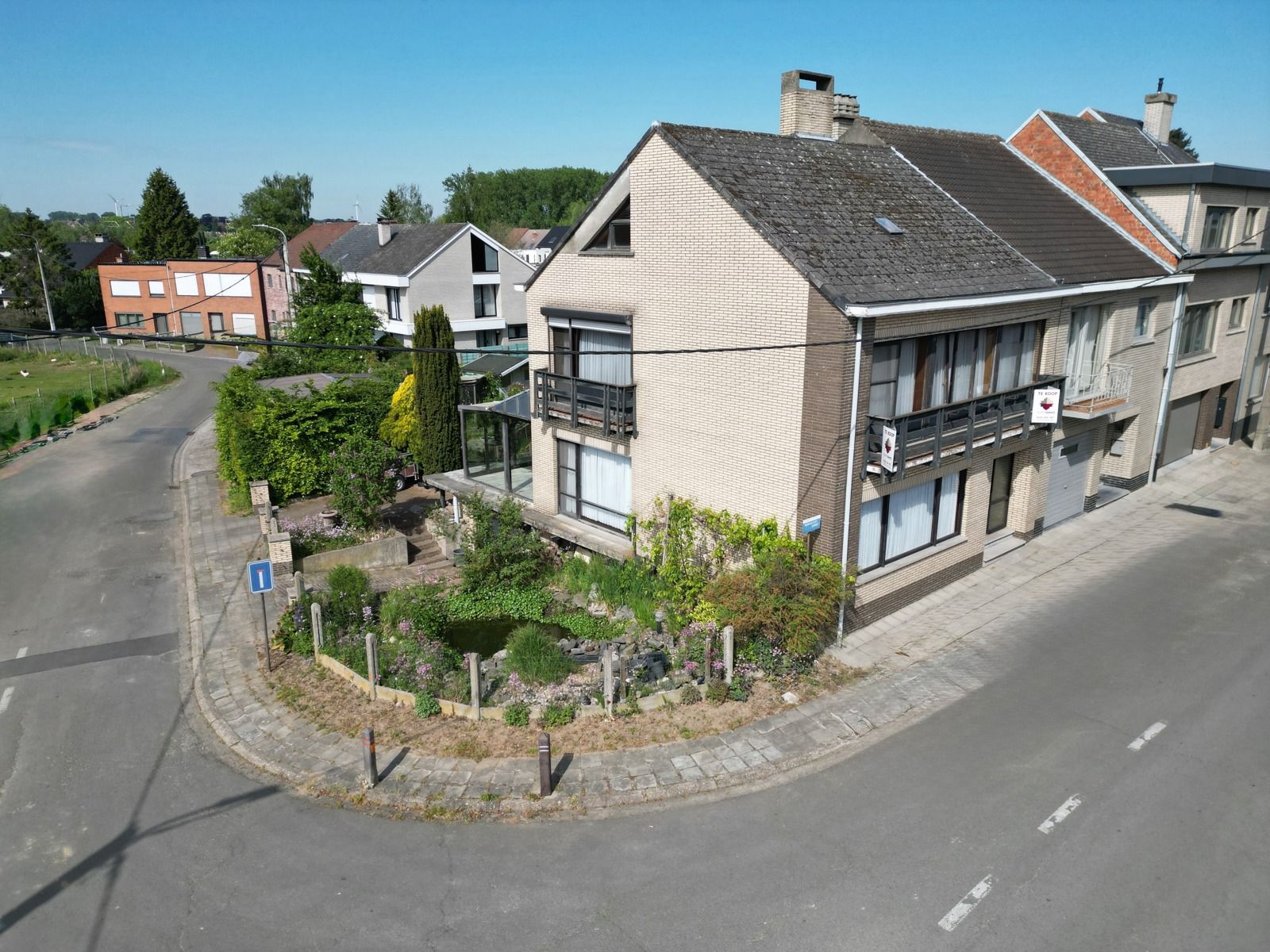 Hoofdfoto van de publicatie: Mooi gelegen, Karaktervolle HOB met 4 SLPK, tuin én garage!