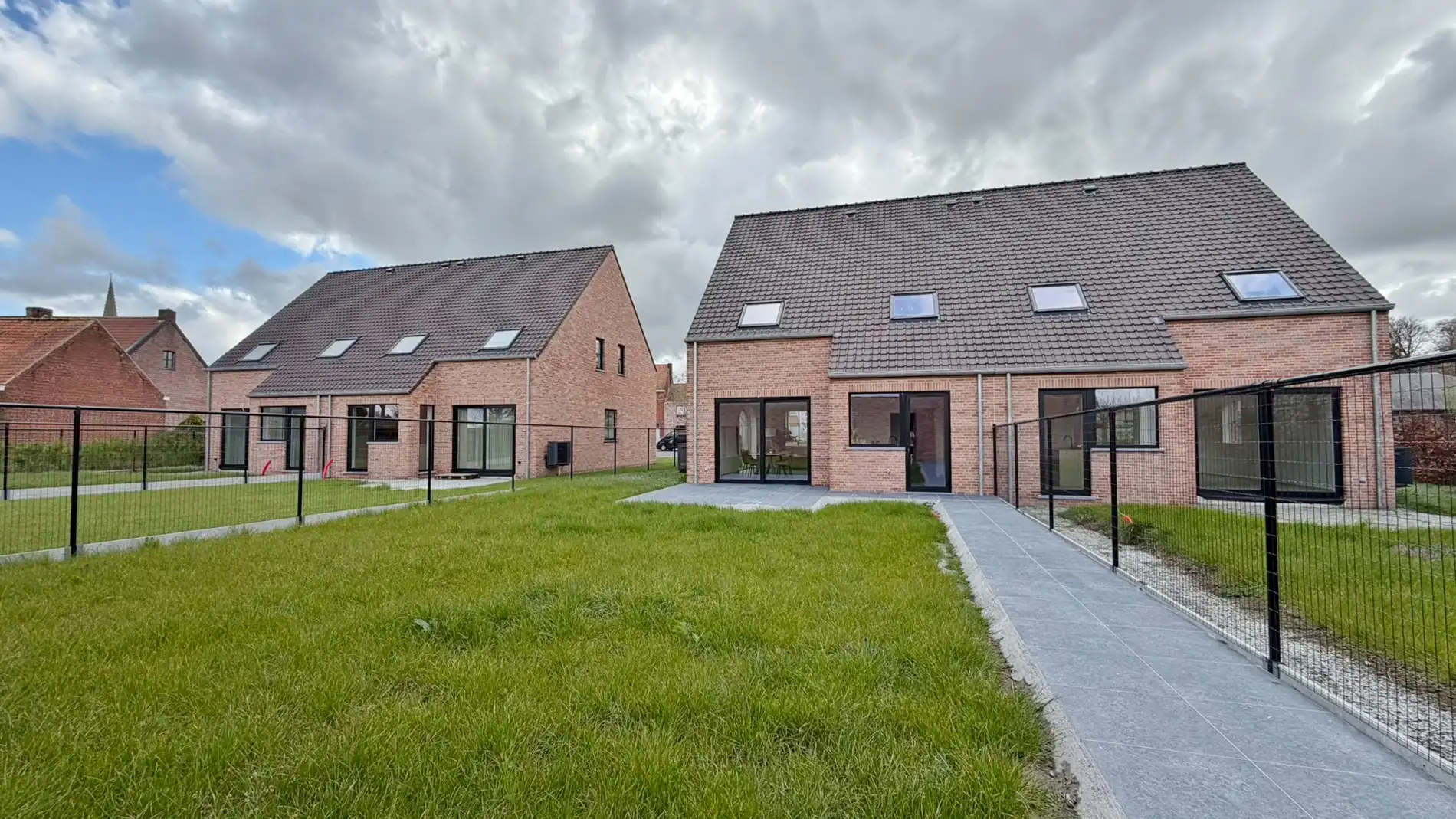 Halfopen karaktervolle nieuwbouwwoningen met tuin en dubbele garage te Elverdinge foto 25