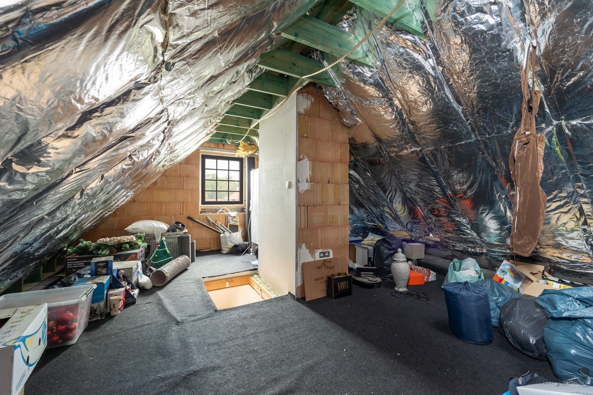 Recente woning met 3 slaapkamers op 482 m² foto 12