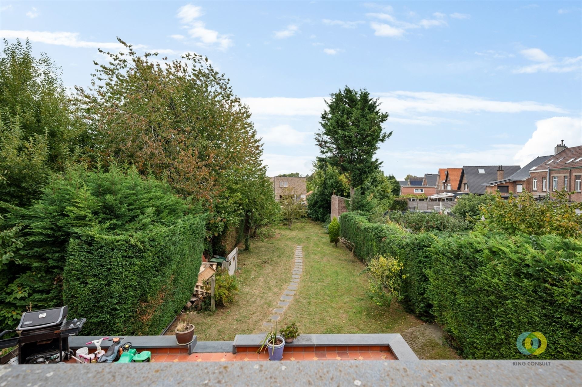 Zeer ruime 3-gevel met grote tuin foto 18