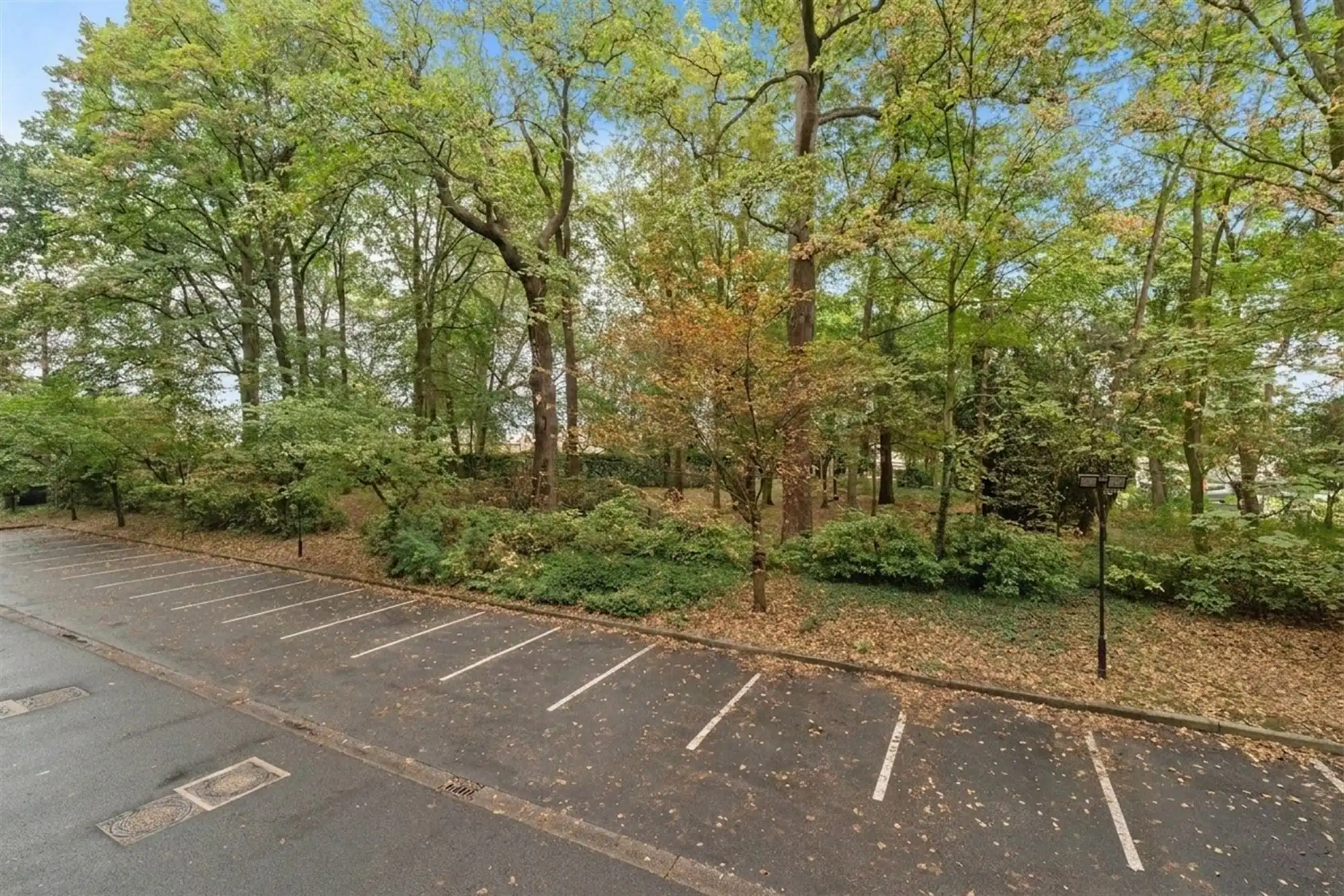 Wonen in het groen: op te frissen appartement met 2 slaapkamers en groot terras foto 10