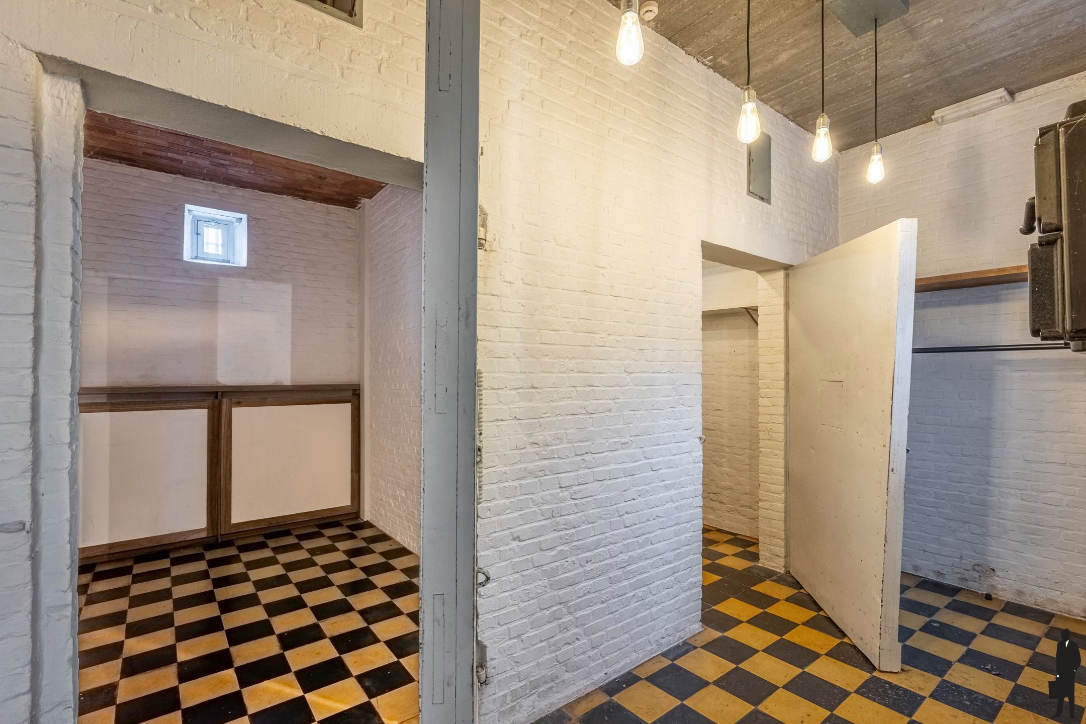 Kantoor/handelsruimte in het hartje van Hoogstraten foto 6