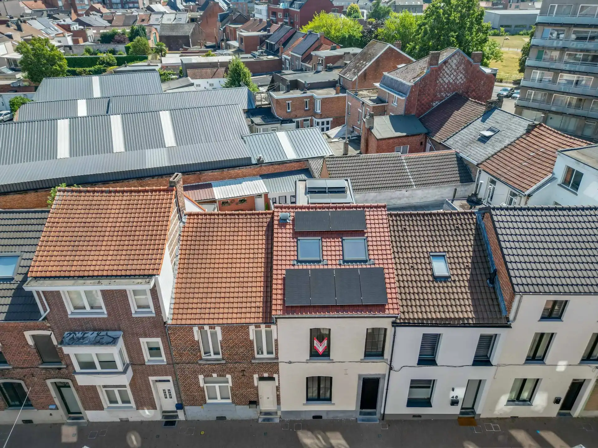 Ruime stadswoning met luxueuze afwerking foto 3