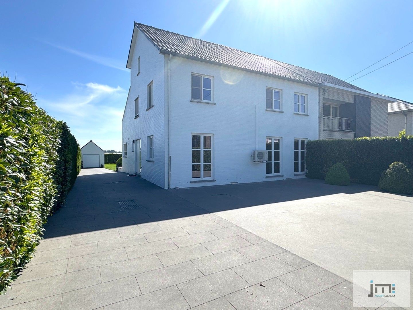 Goed onderhouden en ruime woning foto 16