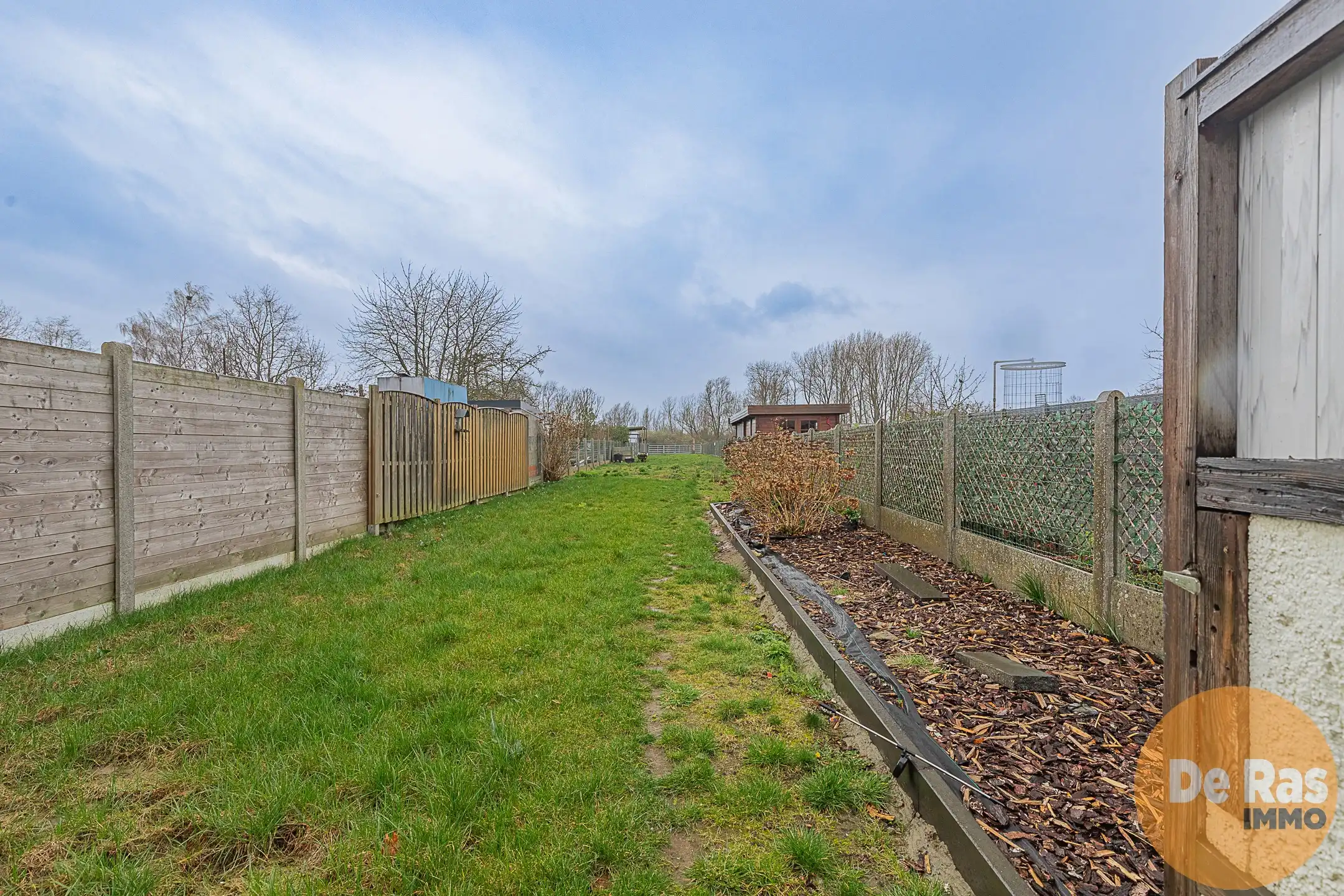 WICHELEN - Leuk gelegen rijwoning met ruime tuinzone foto 17