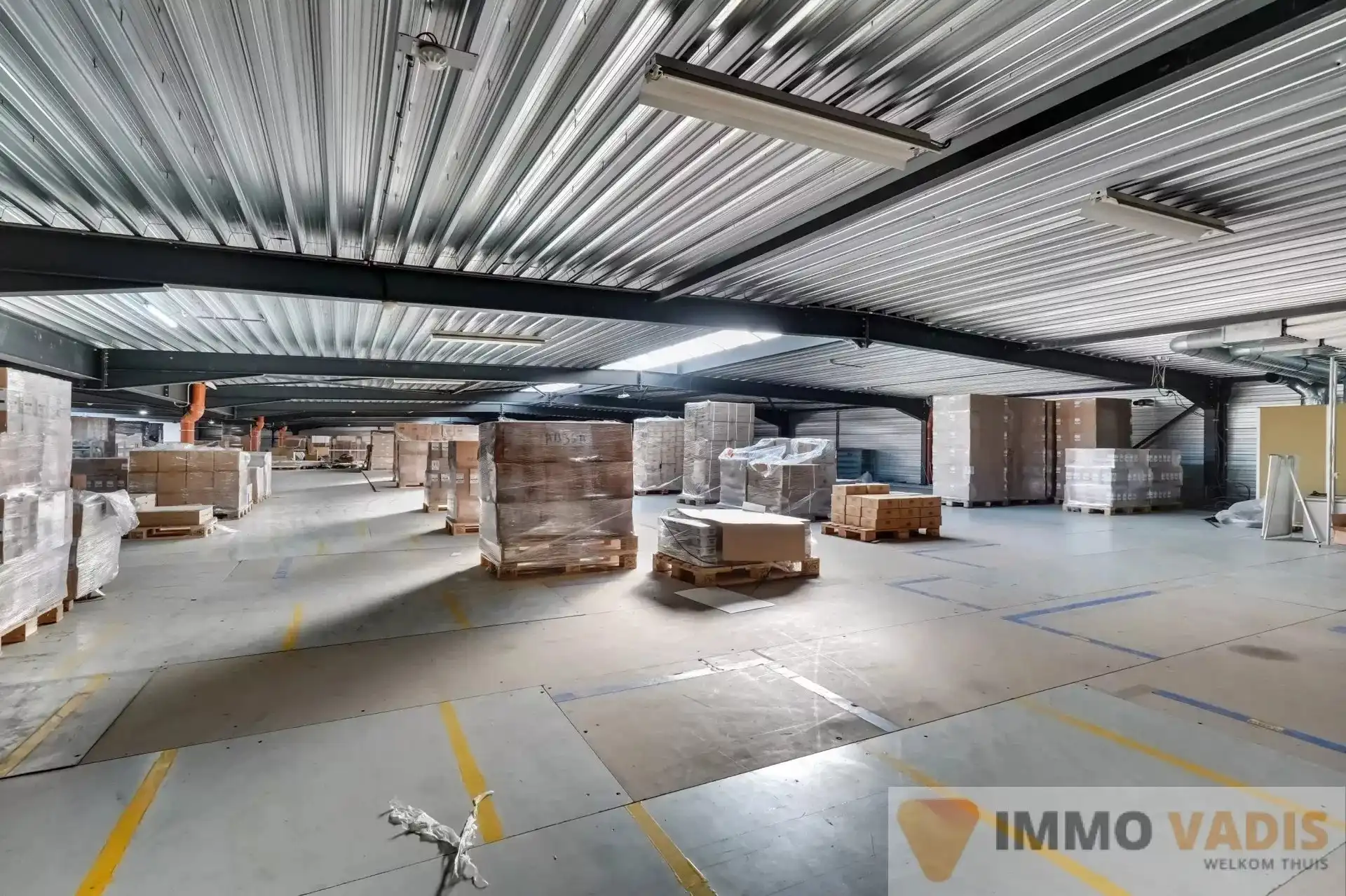 Industrieel gebouw op strategische locatie foto 14