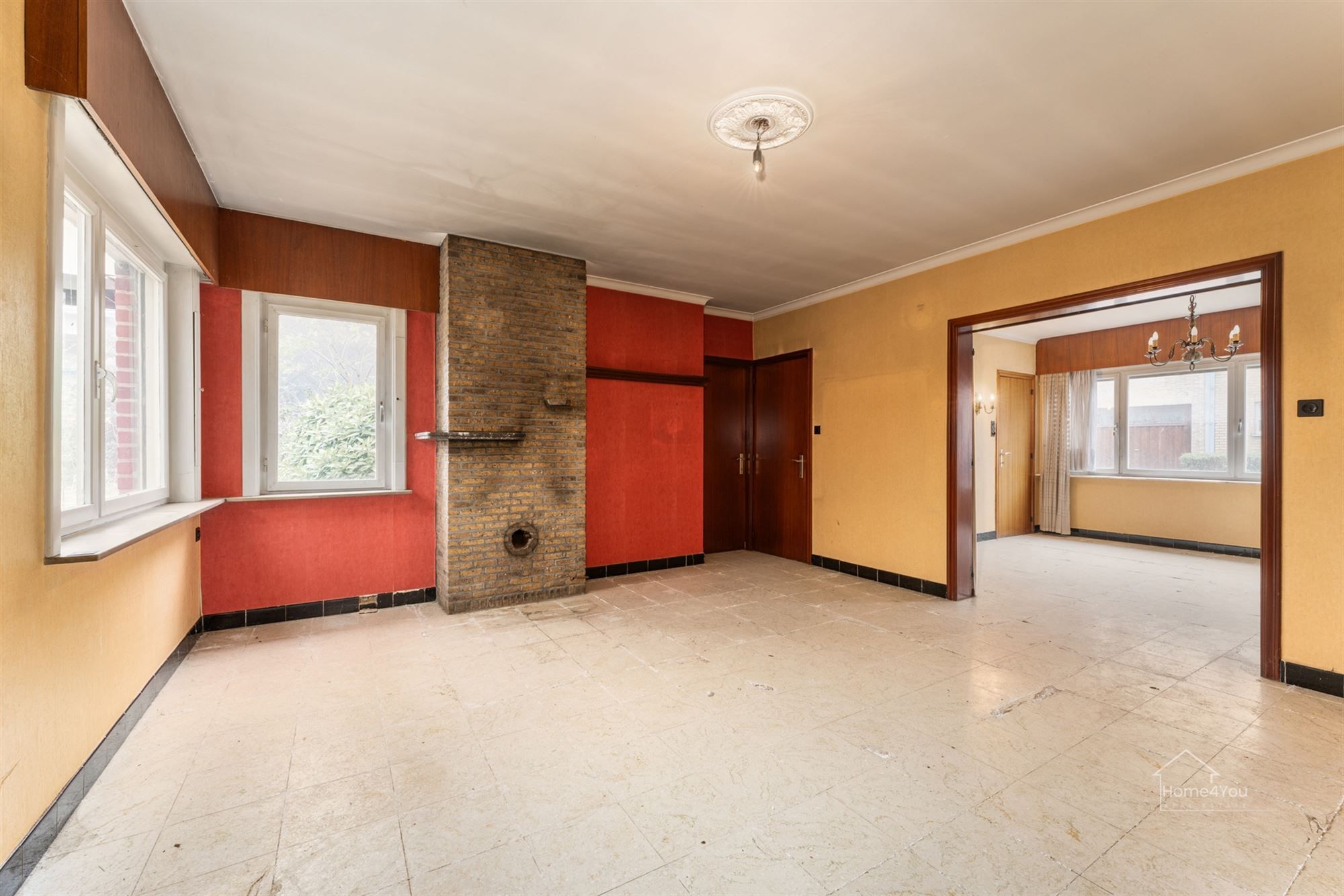 Ruime rijwoning met potentieel op het dorp!  foto 6