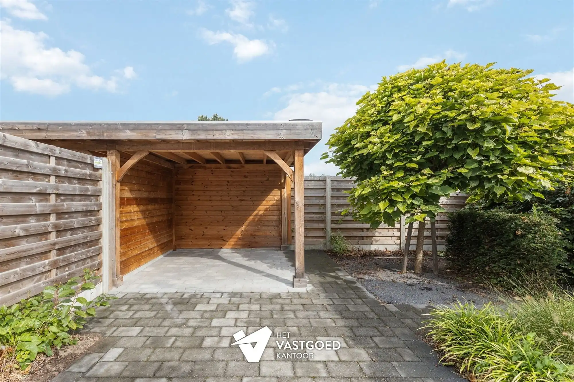 KWALITATIEF GERENOVEERDE WONING VLAKBIJ CENTRUM foto 24
