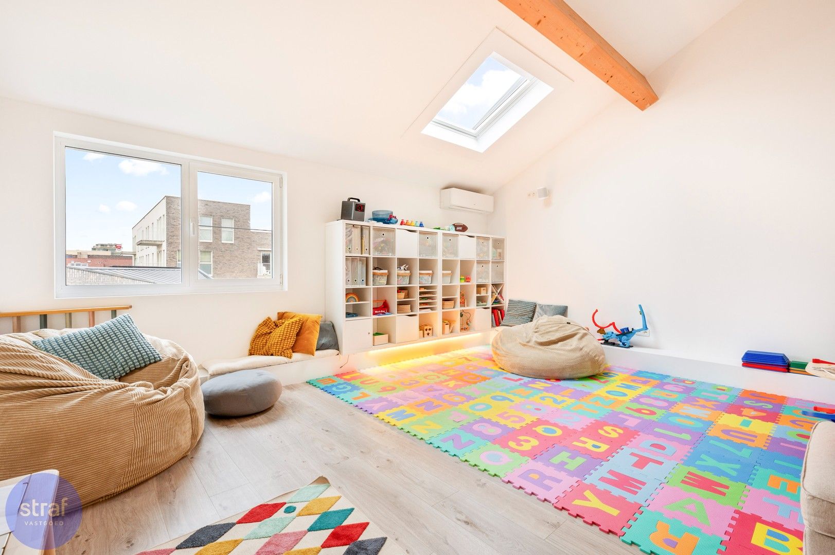 Moderne woning met leuke tuin op Regatta foto 19