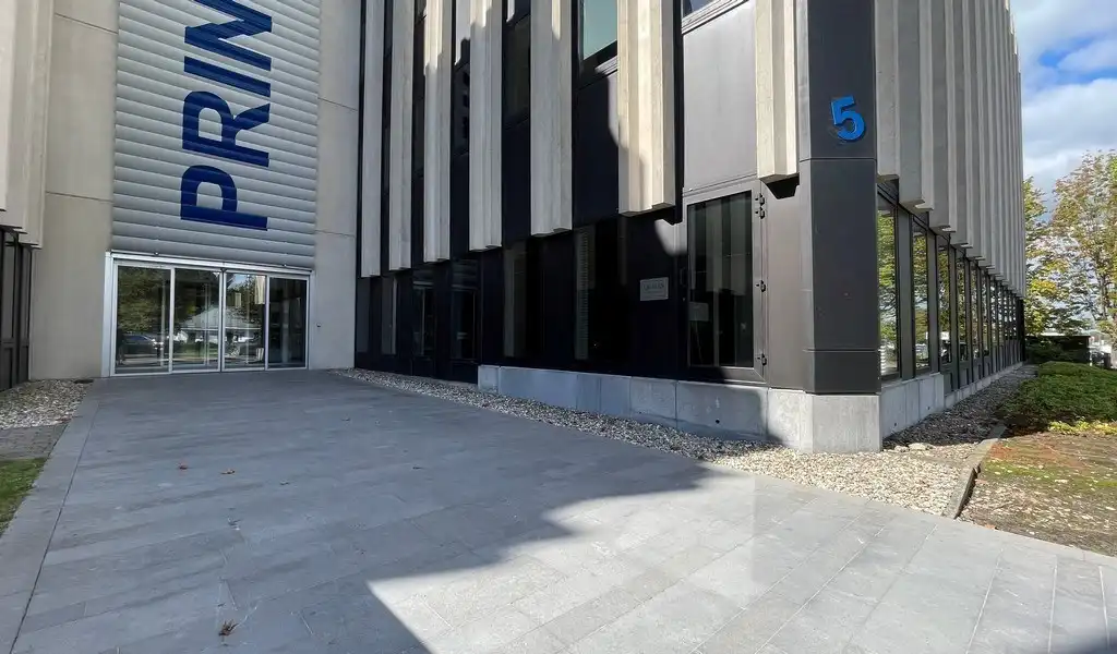 Instapklare kantoren te huur vlakbij E19 in Kontich foto 2