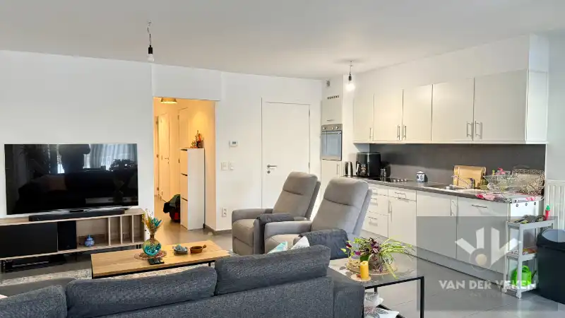 GEZELLIG 2-SLPK APPARTEMENT OP EEN TOP LOCATIE! foto 3