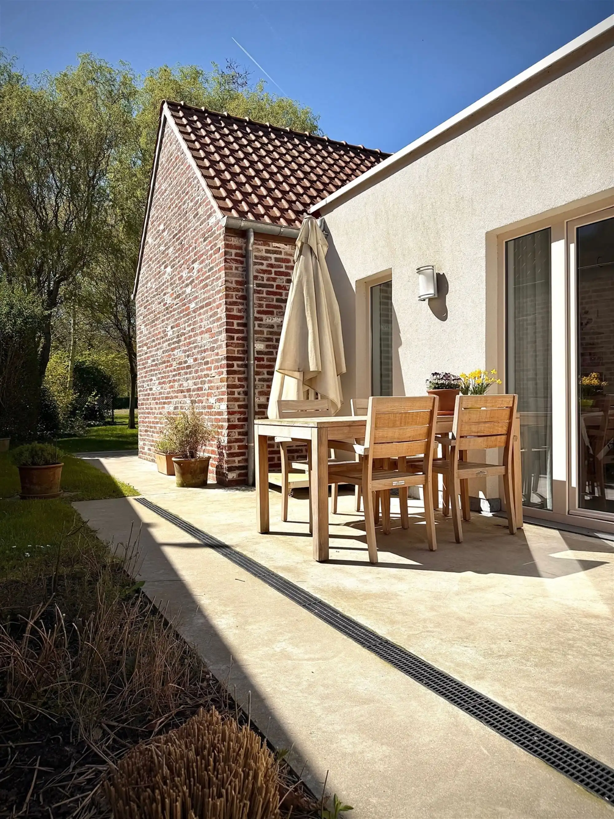 Instapklare charmante DORPSWONING met 3 slpks, 2 badks en tuin foto 14