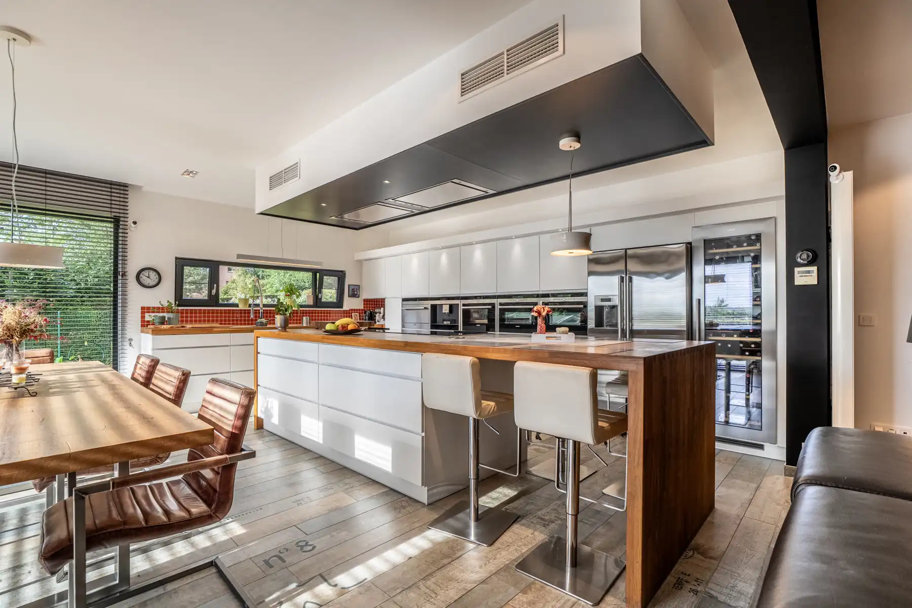 Vrijstaande woning met veel ruimte, in het groen aan de rand van Halle foto 13