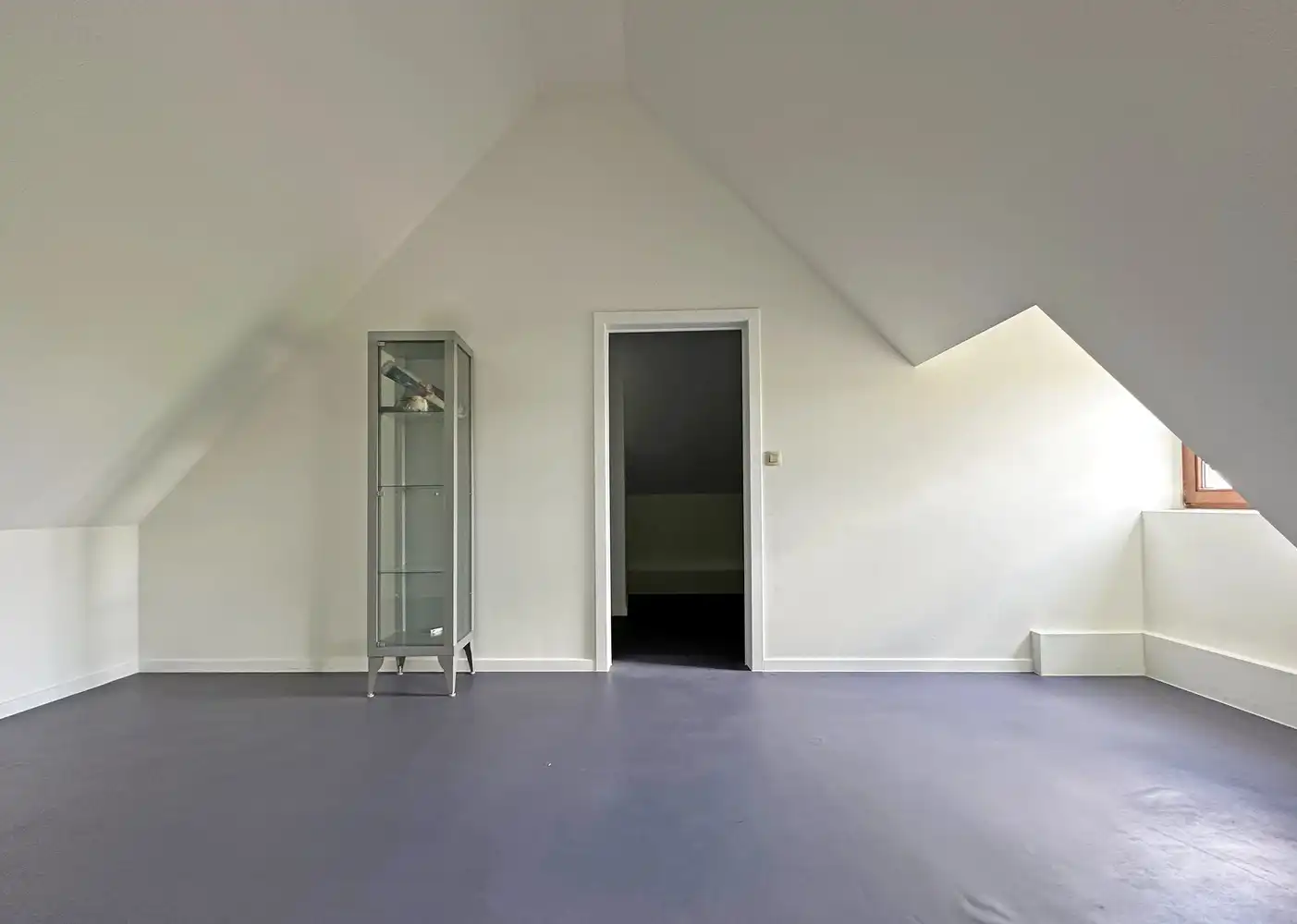 Zeer ruime woning met 4 slaapkamers, groot terras en 2 autostaanplaatsen! foto 14