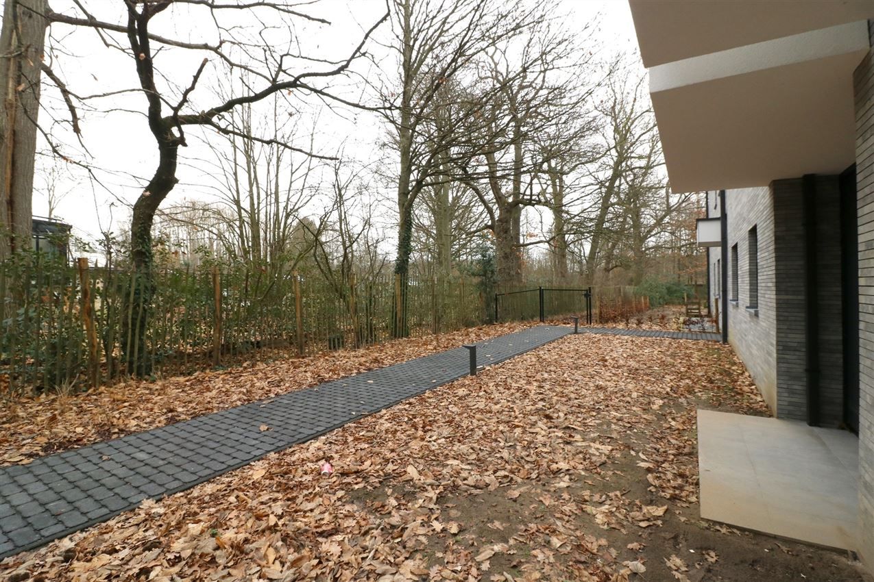  Ruim gelijkvloers app, garage, overdekt terras foto 36