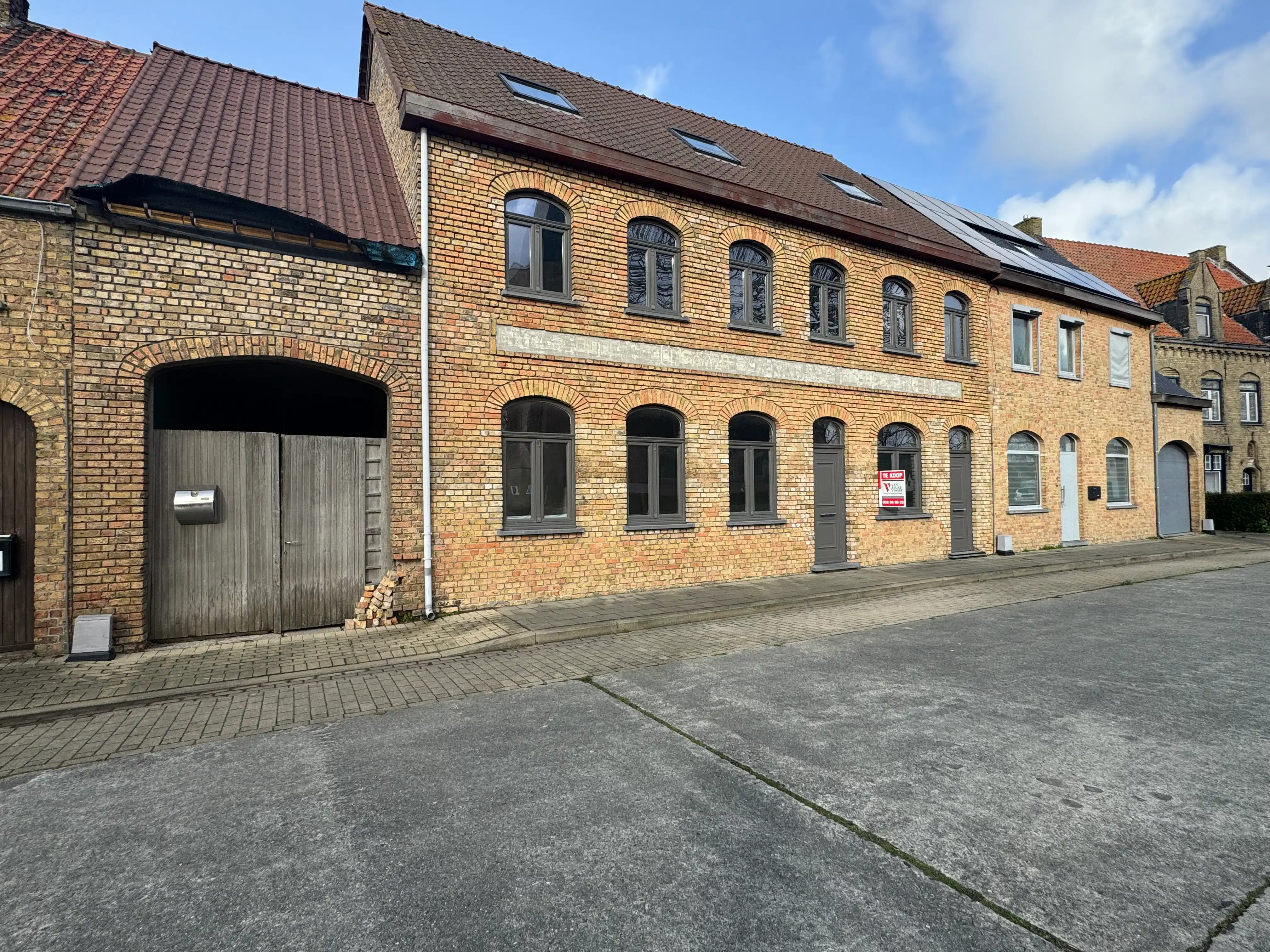 Hoofdfoto van de publicatie: Karaktervolle dorpswoning met veel potentieel