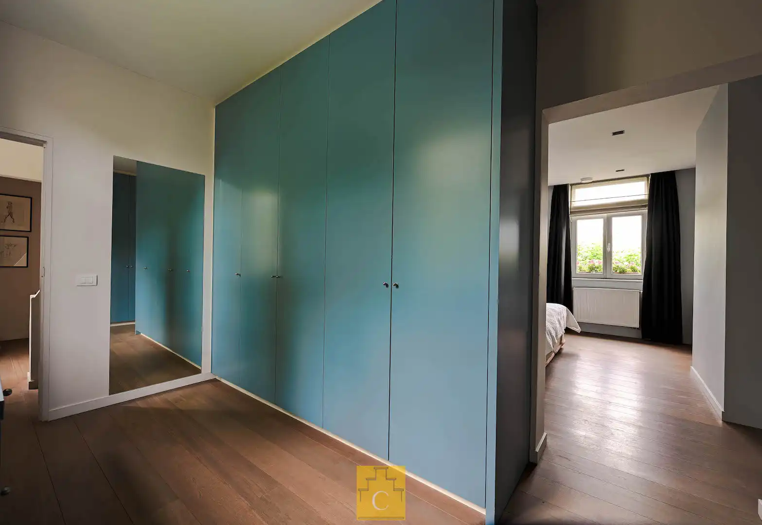 Een woning waar karakter en hedendaagse architectuur elkaar perfect aanvullen. foto 22