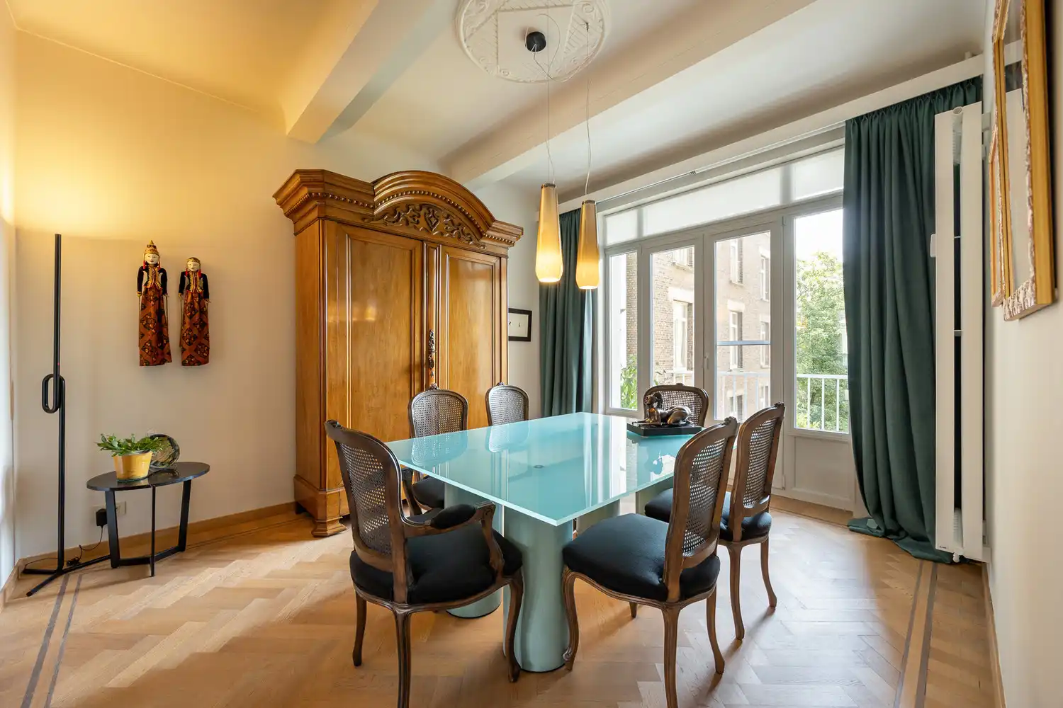 Energiezuinig (EPC B) en hoogwaardig gerenoveerd art-decoappartement met 2 slaapkamers, terras en gelijkvloerse polyvalente ruimte op absolute toplocatie aan ’t Groen Kwartier foto 10