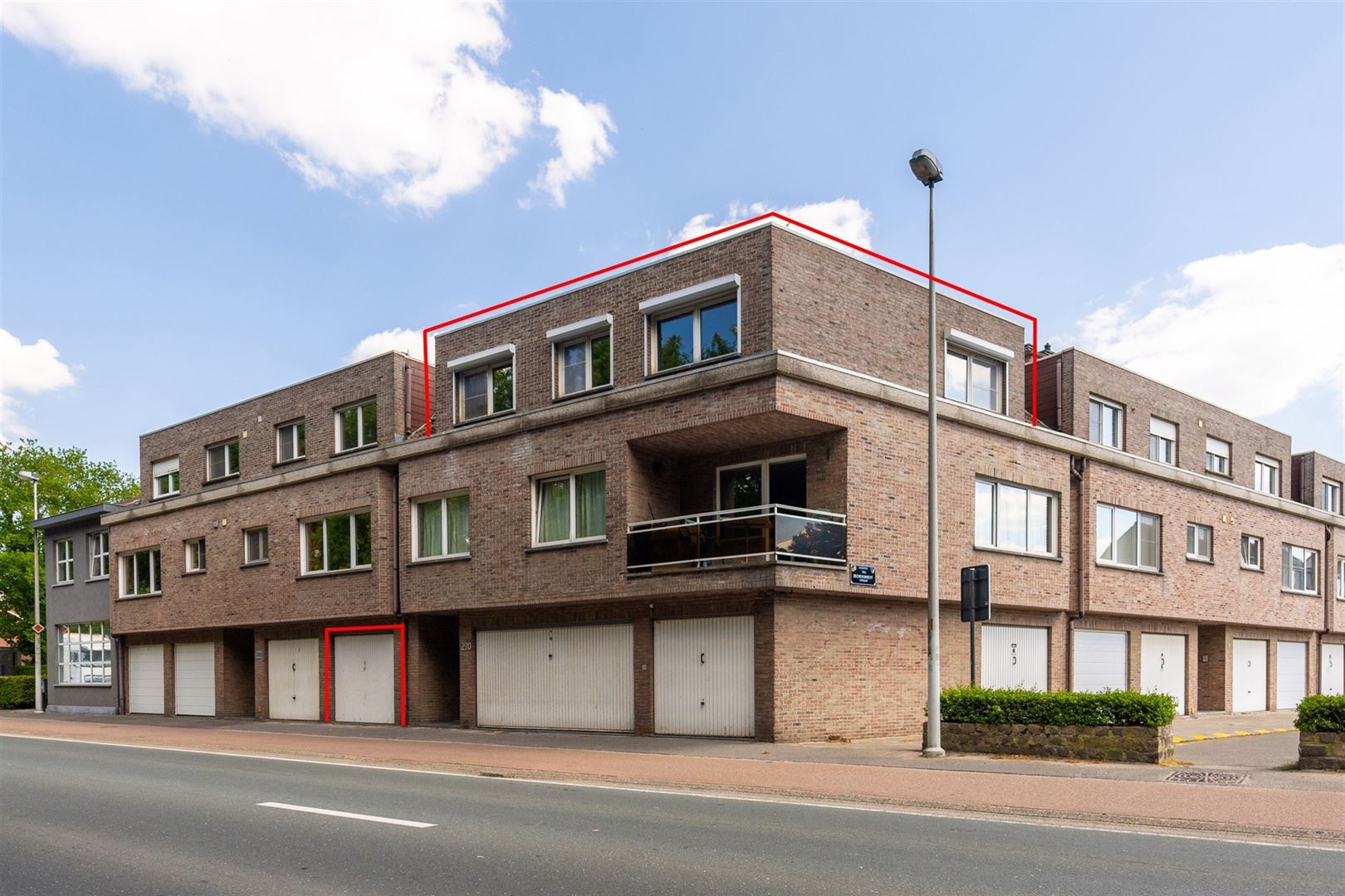 Dakappartement met groot terras en inpandige garage foto 13