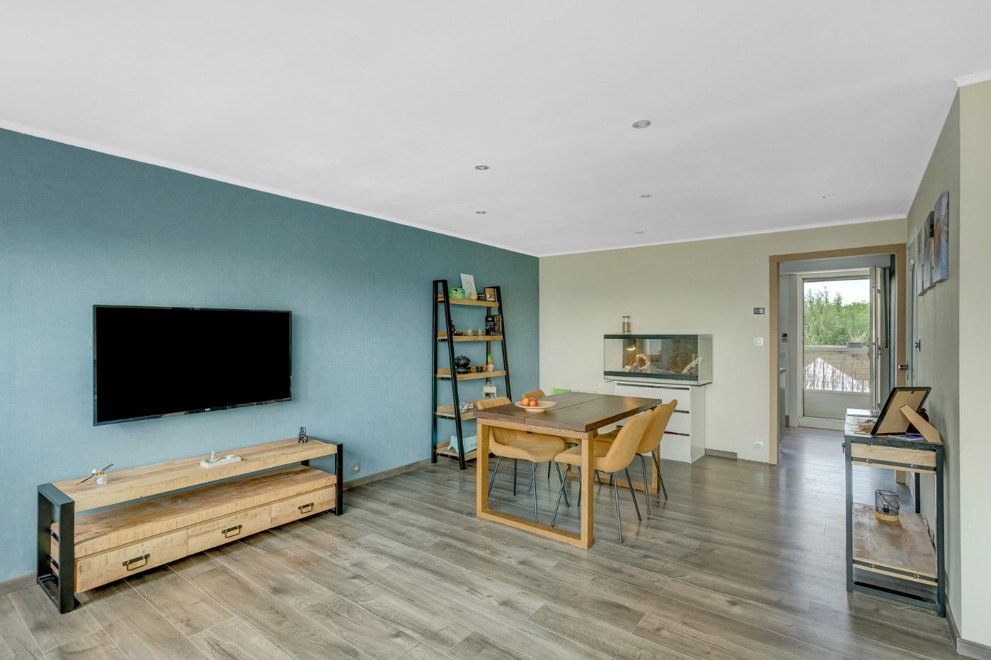 Grote woning met 4 à 5 slpk., inpandige garage en tuin foto 7