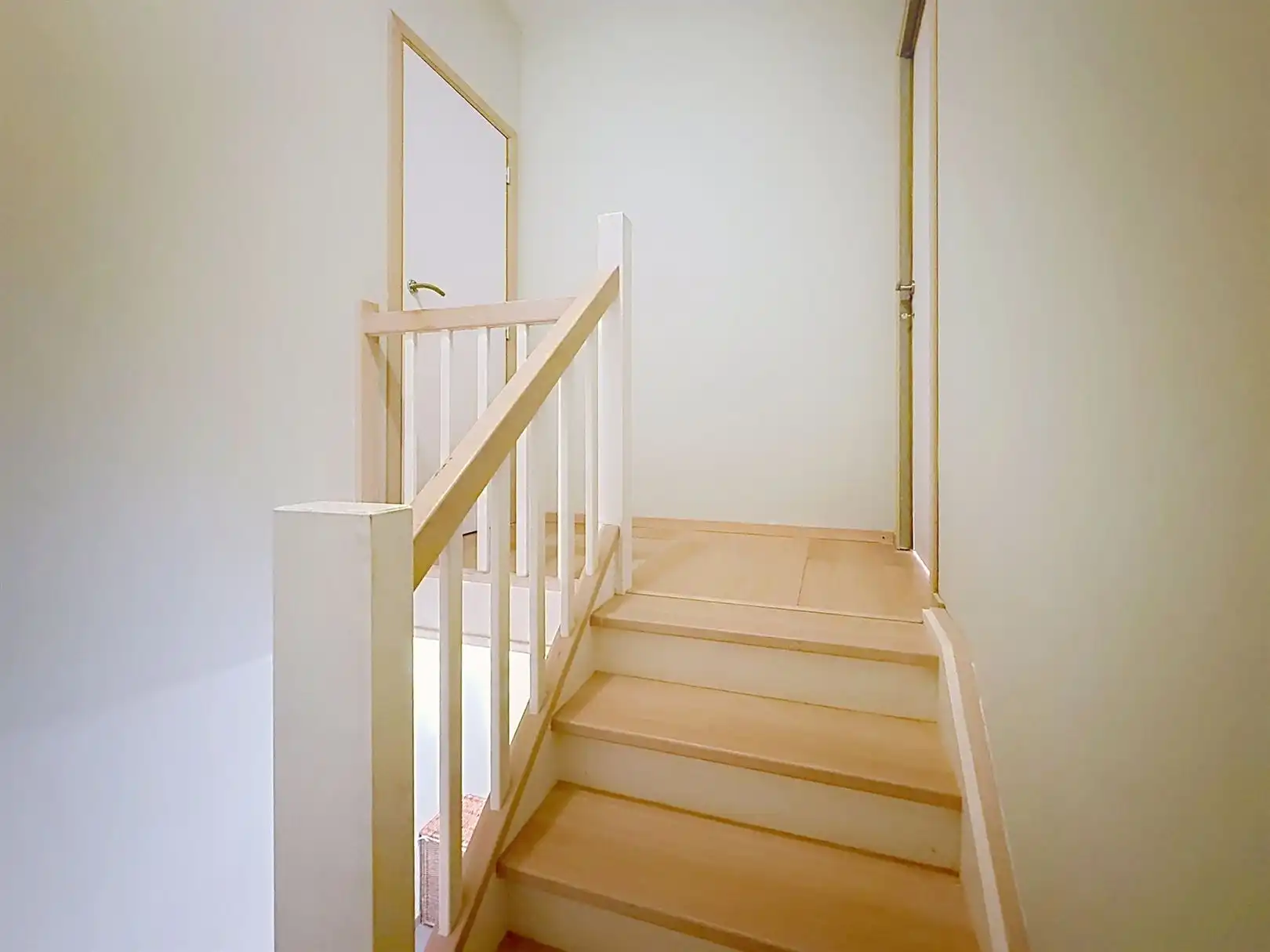 Instapklare woning met 3 slpks, tuin - 01a 78ca  foto 24