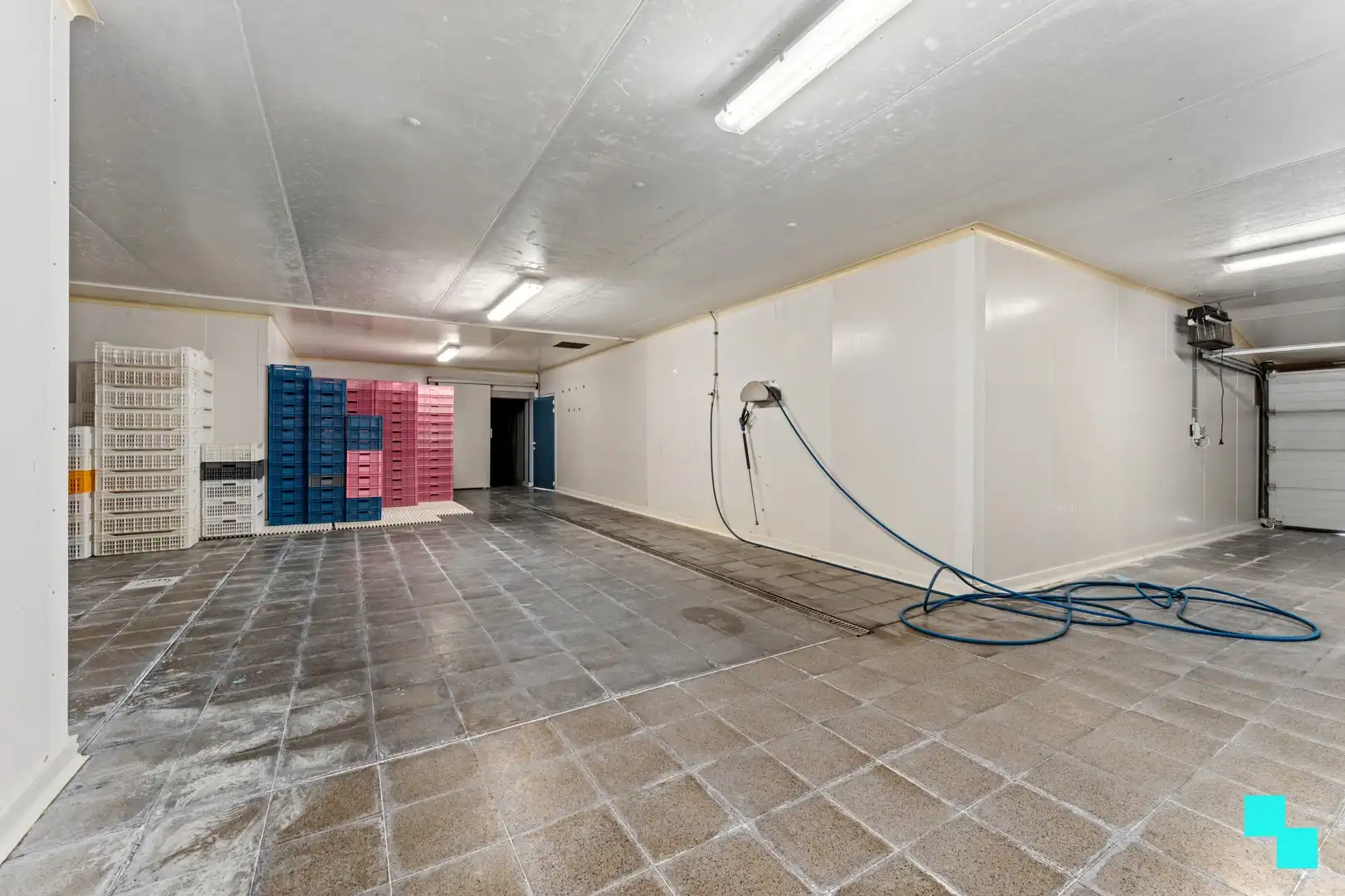 Ruime woning met loods in groene omgeving - Oekene foto 29