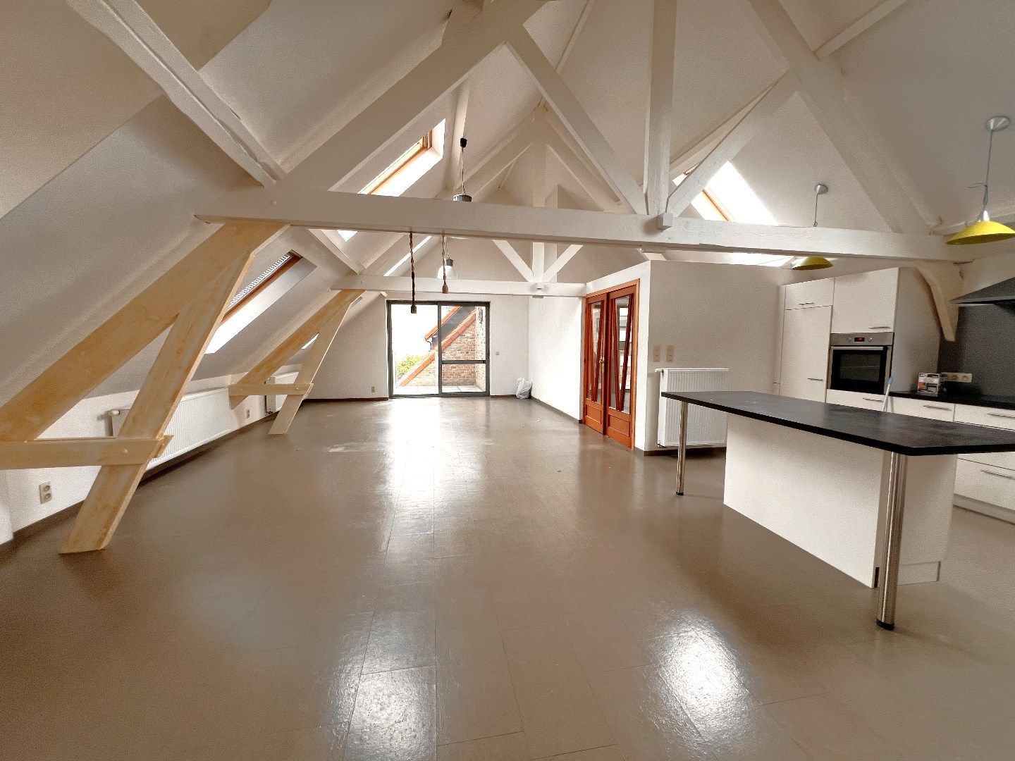 APPARTEMENT VAN 226M² IN HET CENTRUM VAN IEPER MET 3 SLAAPKAMERS EN TERRAS foto 4