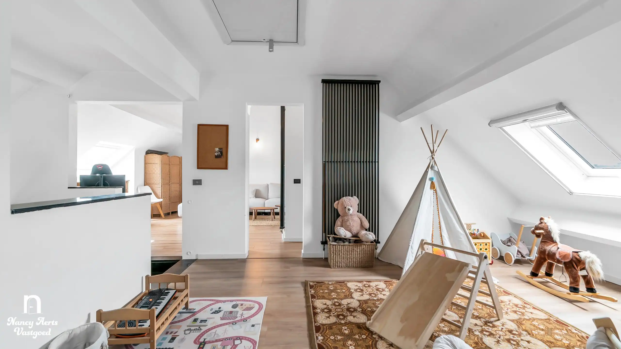 Lichtrijke duplex met open indeling en 3 slaapkamers foto 12