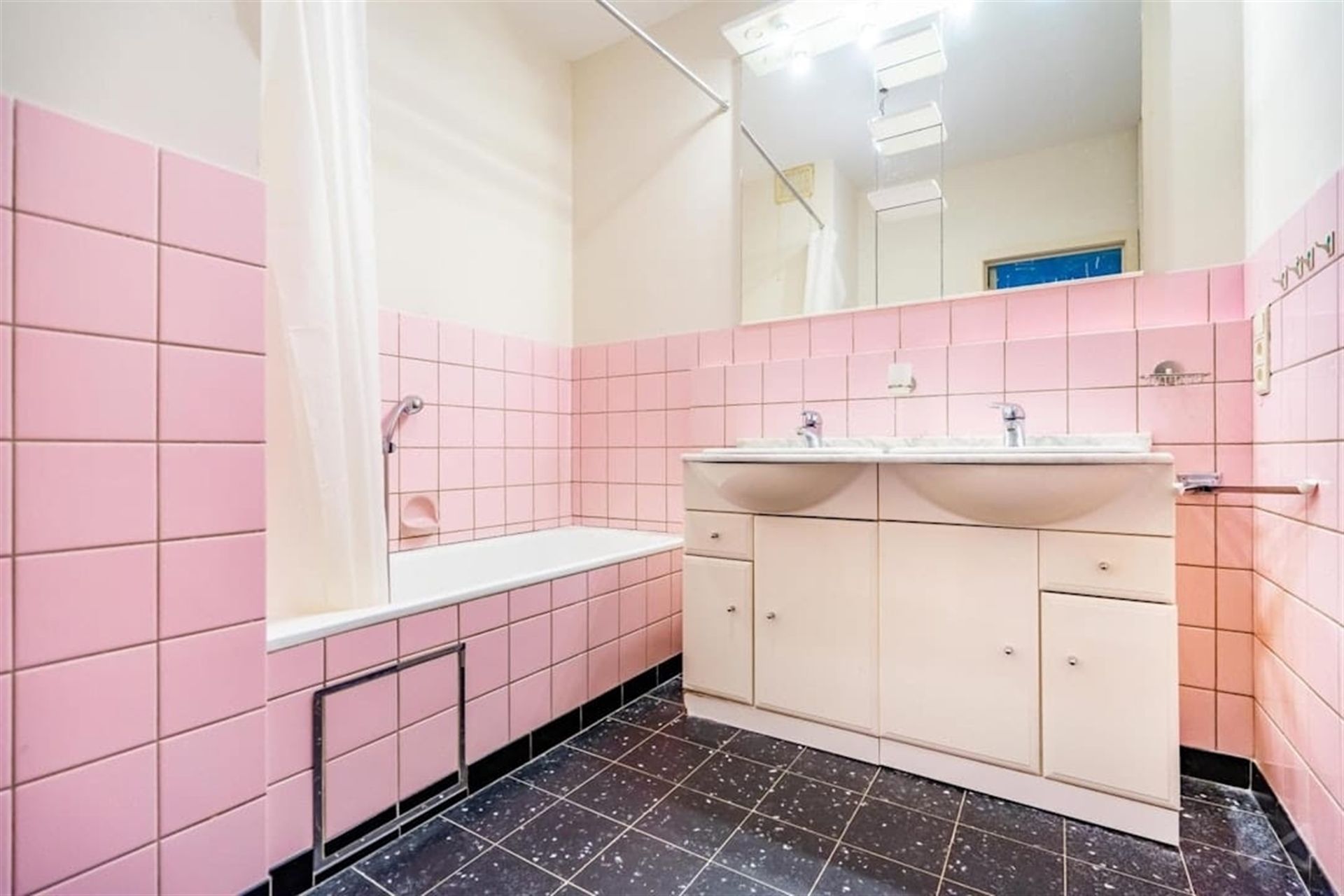 Appartement met 2 kamers en terras foto 8