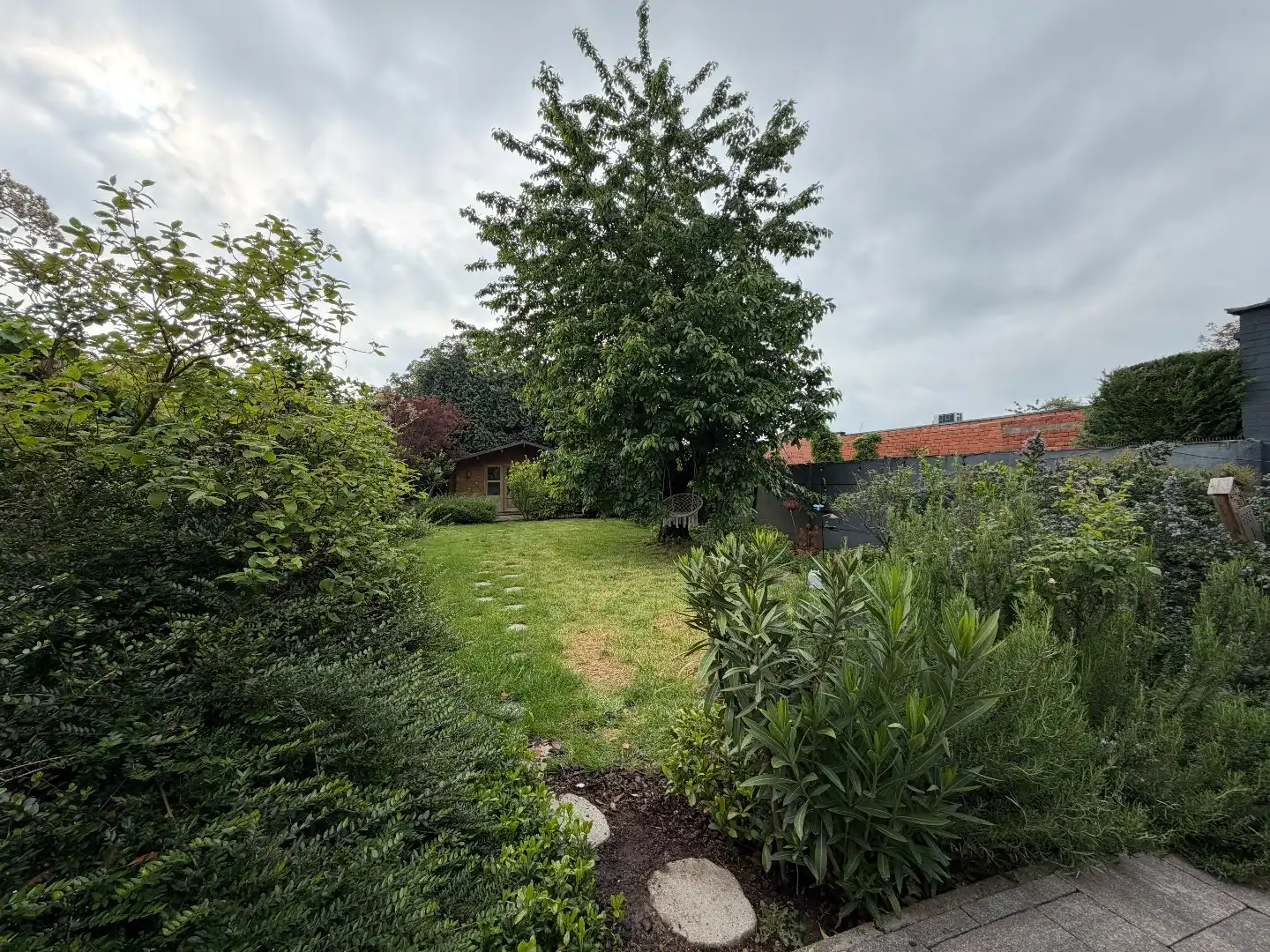 Charmante instapklare woning met 2 à 3 slpk. aan de vaart in Schoten nabij het centrum.  foto 35