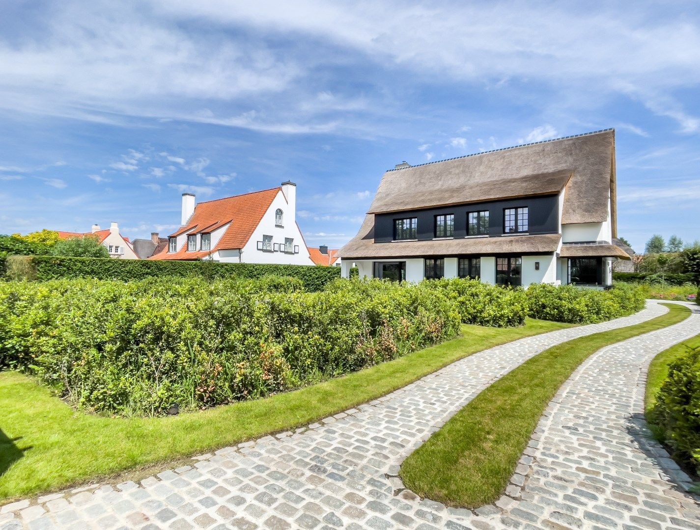 Volledig gerenoveerde, alleenstaande villa, rustig gelegen in een doodlopende straat aan de rand van het Zoute. foto 30