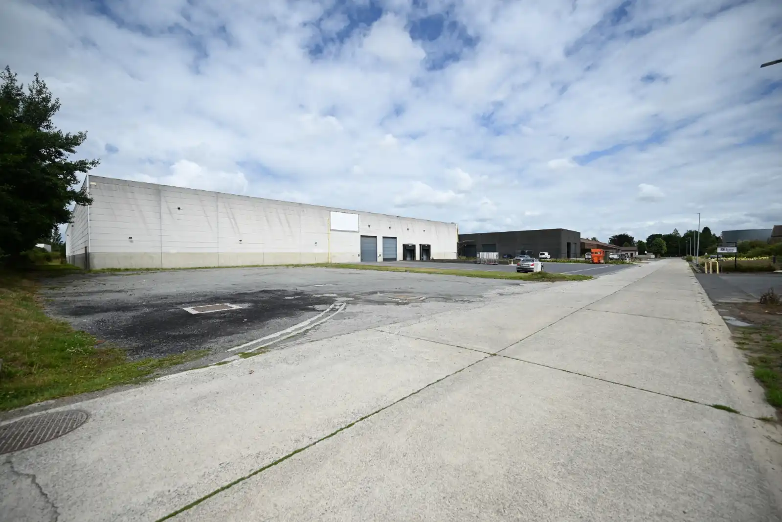 Magazijn van 6.000 m² op een terrein van 10.137 m² foto 6