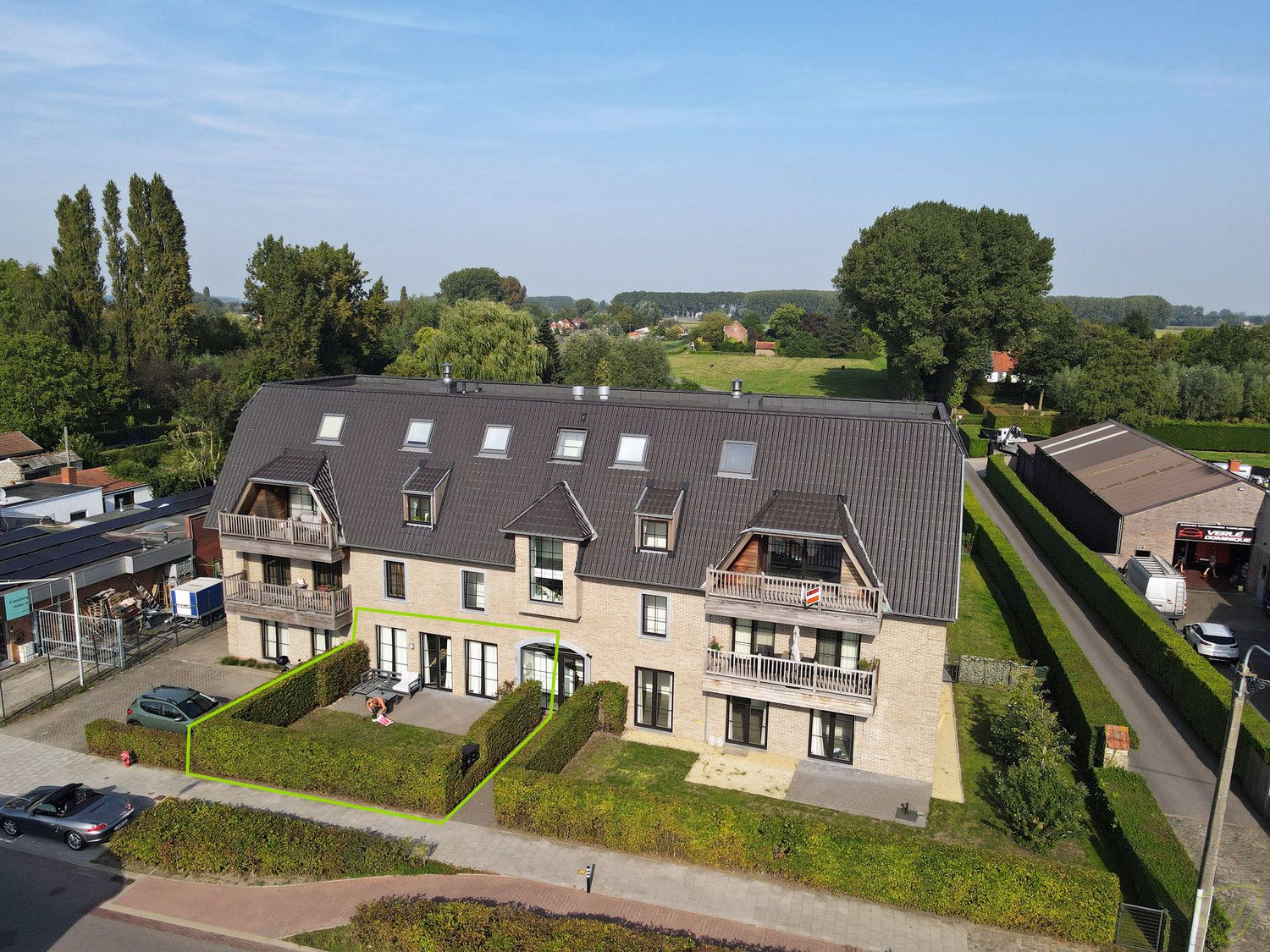 Zonovergoten gelijkvloersappartement in het centrum van Kaprijke! foto {{pictureIndex}}