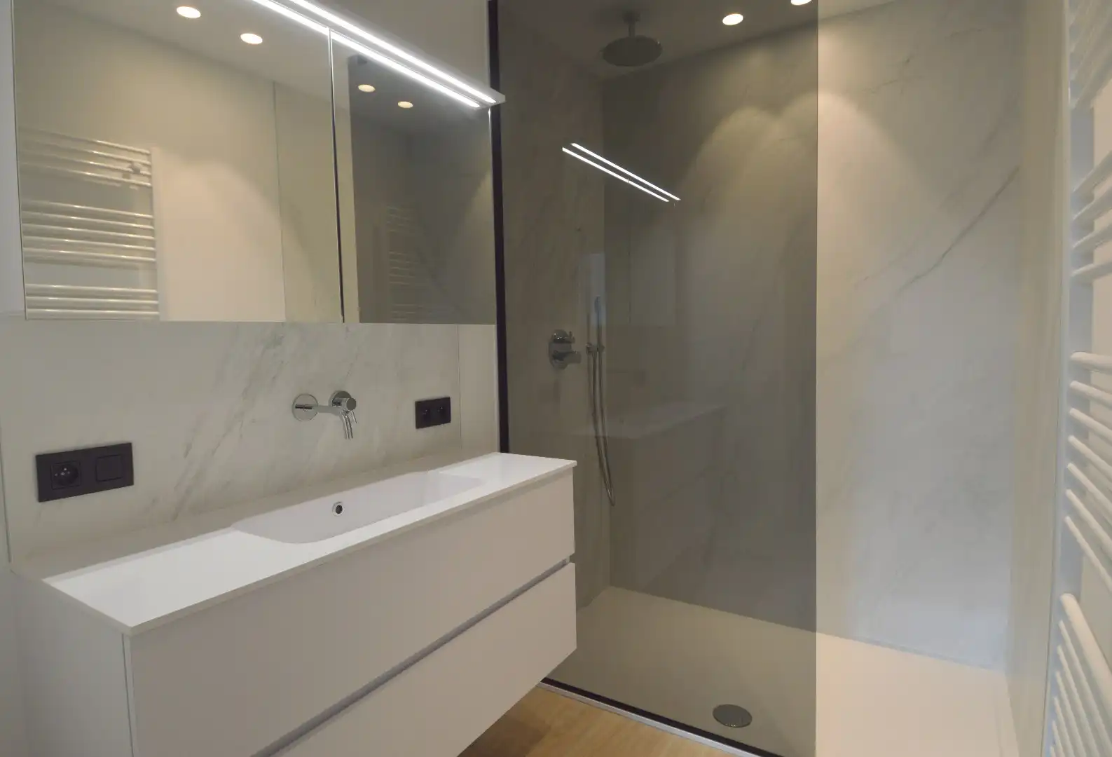 Nieuwbouw appartement met tuin en oprit in Harelbeke foto 8