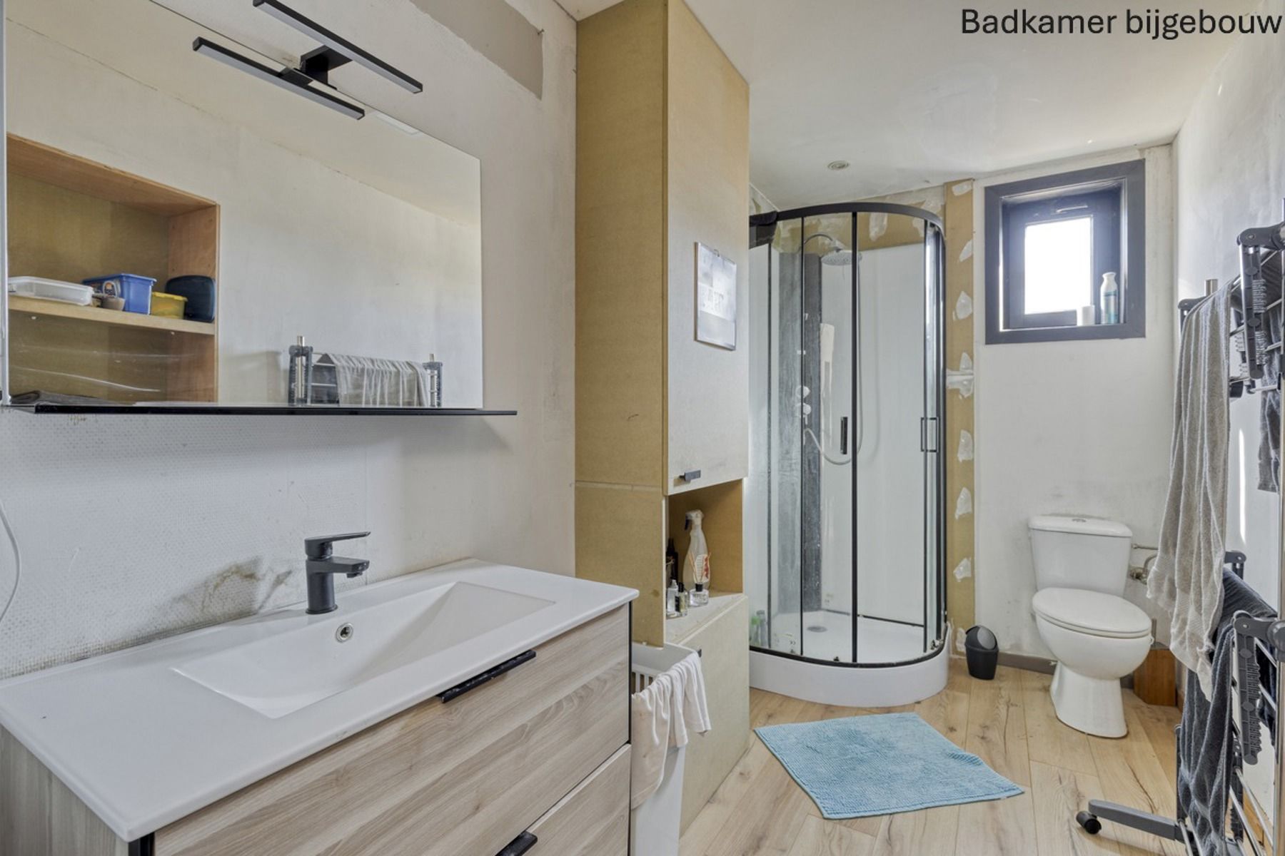 Instapklare HOB met 4 slaapkamers en polyvalent bijgebouw foto 21