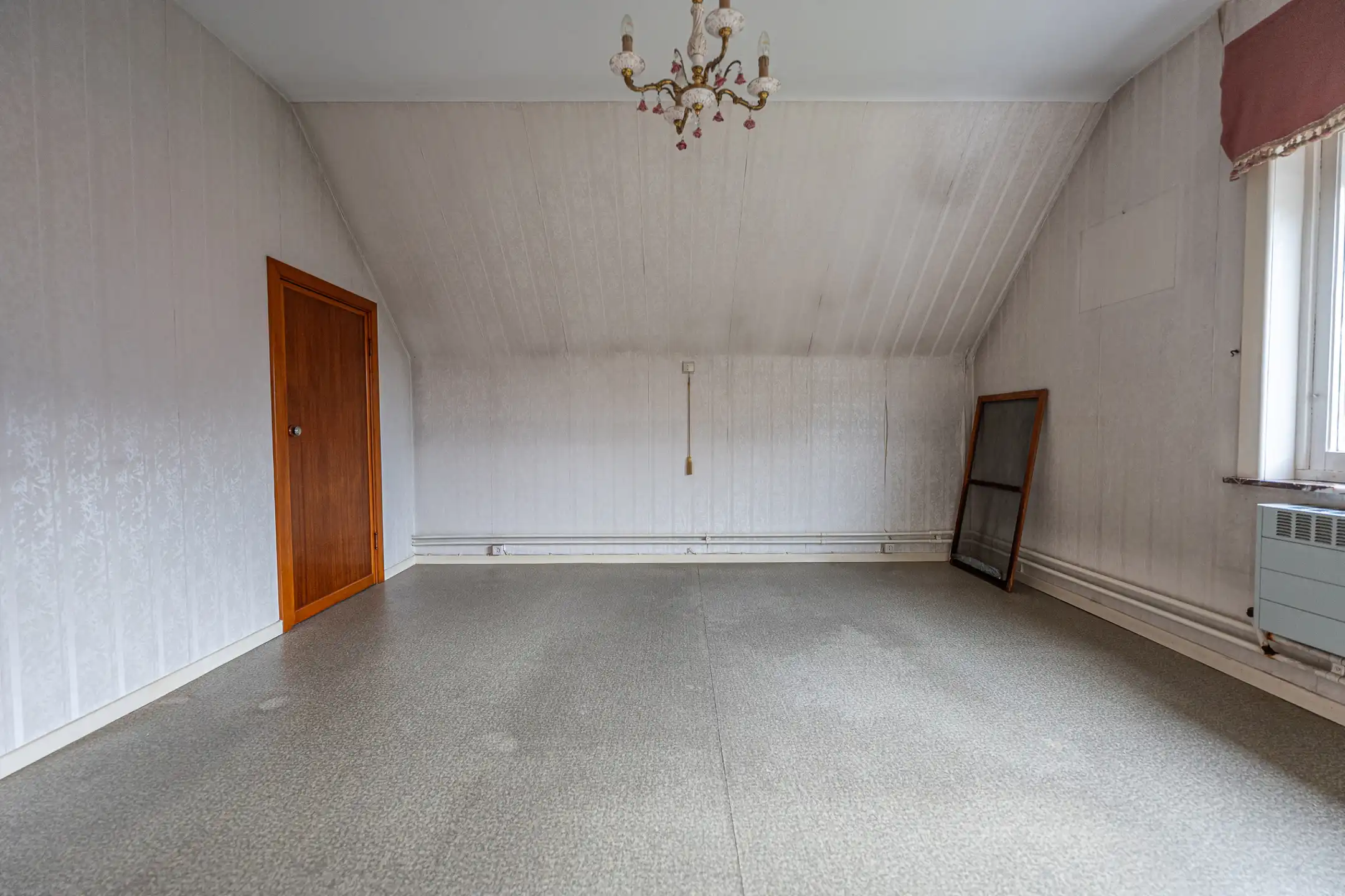 Woning in half-open bebouwing op 8 are foto 17