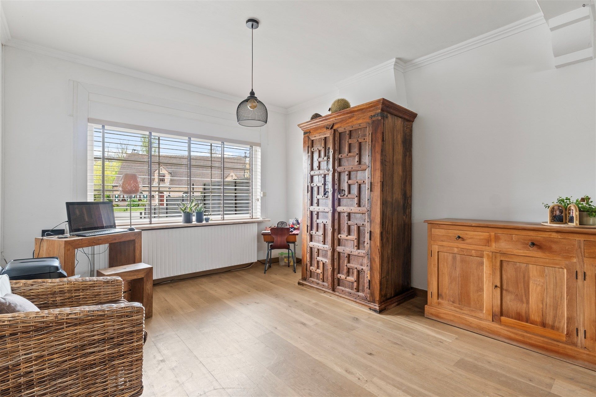 Indrukwekkende woning op een ruim perceel van 2208 m². foto 7