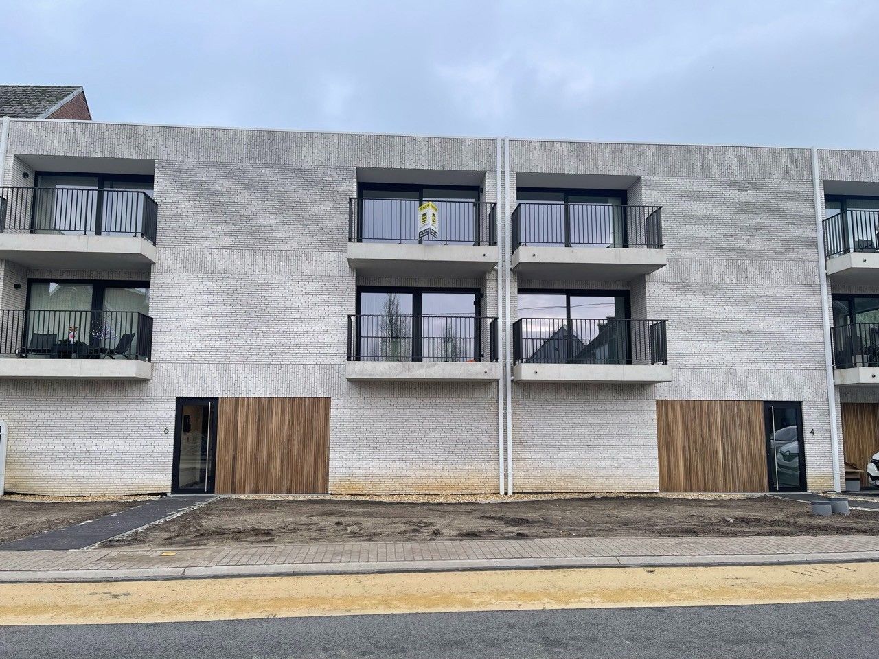 Nieuwbouw appartement met twee slaapkamers, terras, berging en staanplaats foto 41
