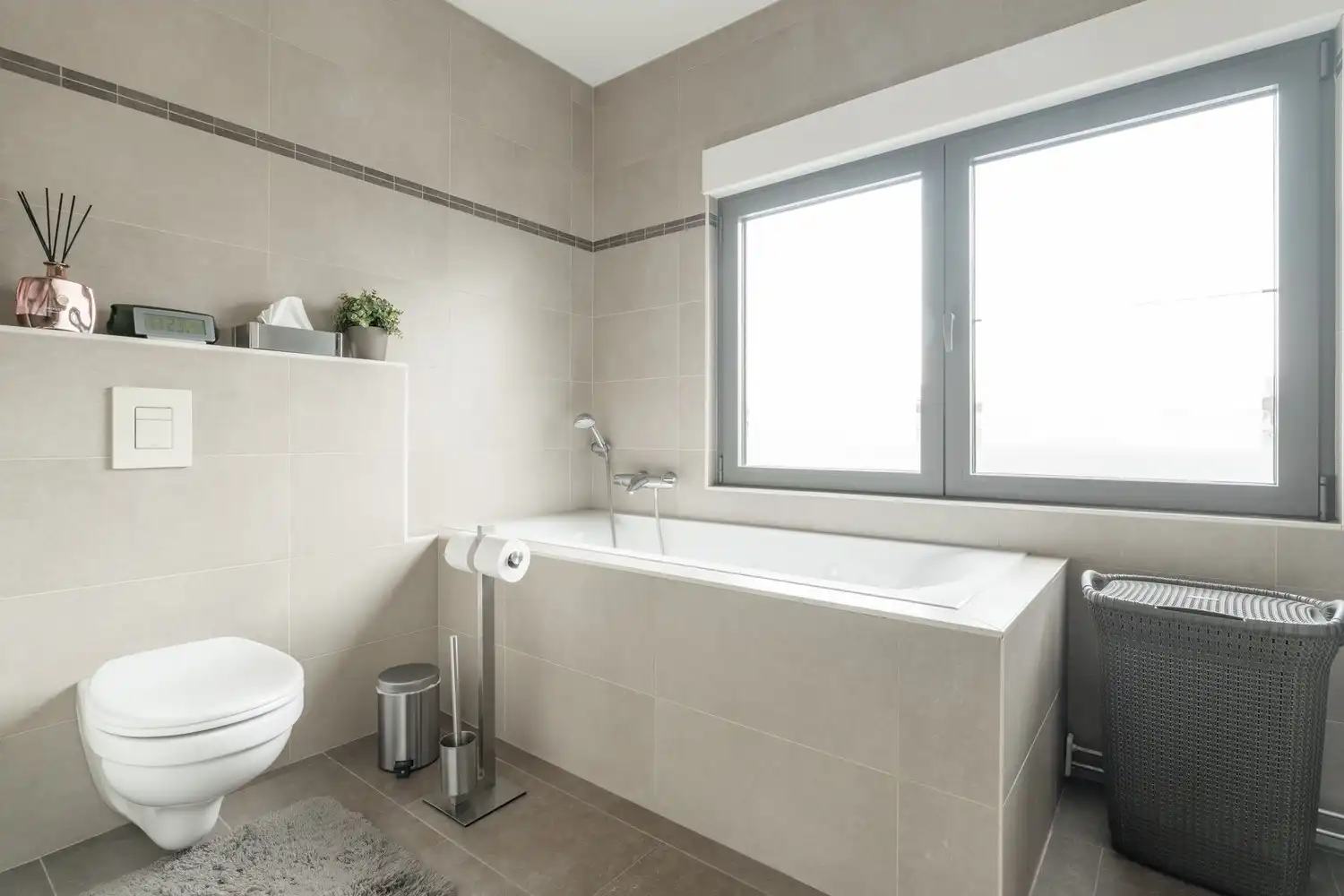 Bekende frituur met super mooi duplex appartement en zwembad te Achel foto 39