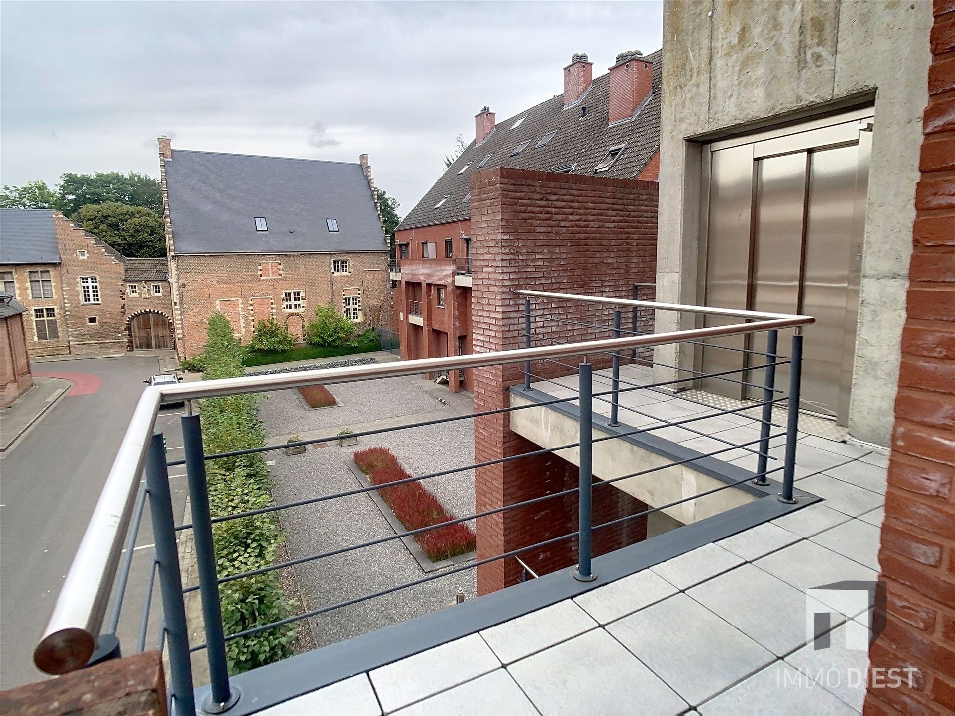 Spatieus appartement op een topligging foto 36