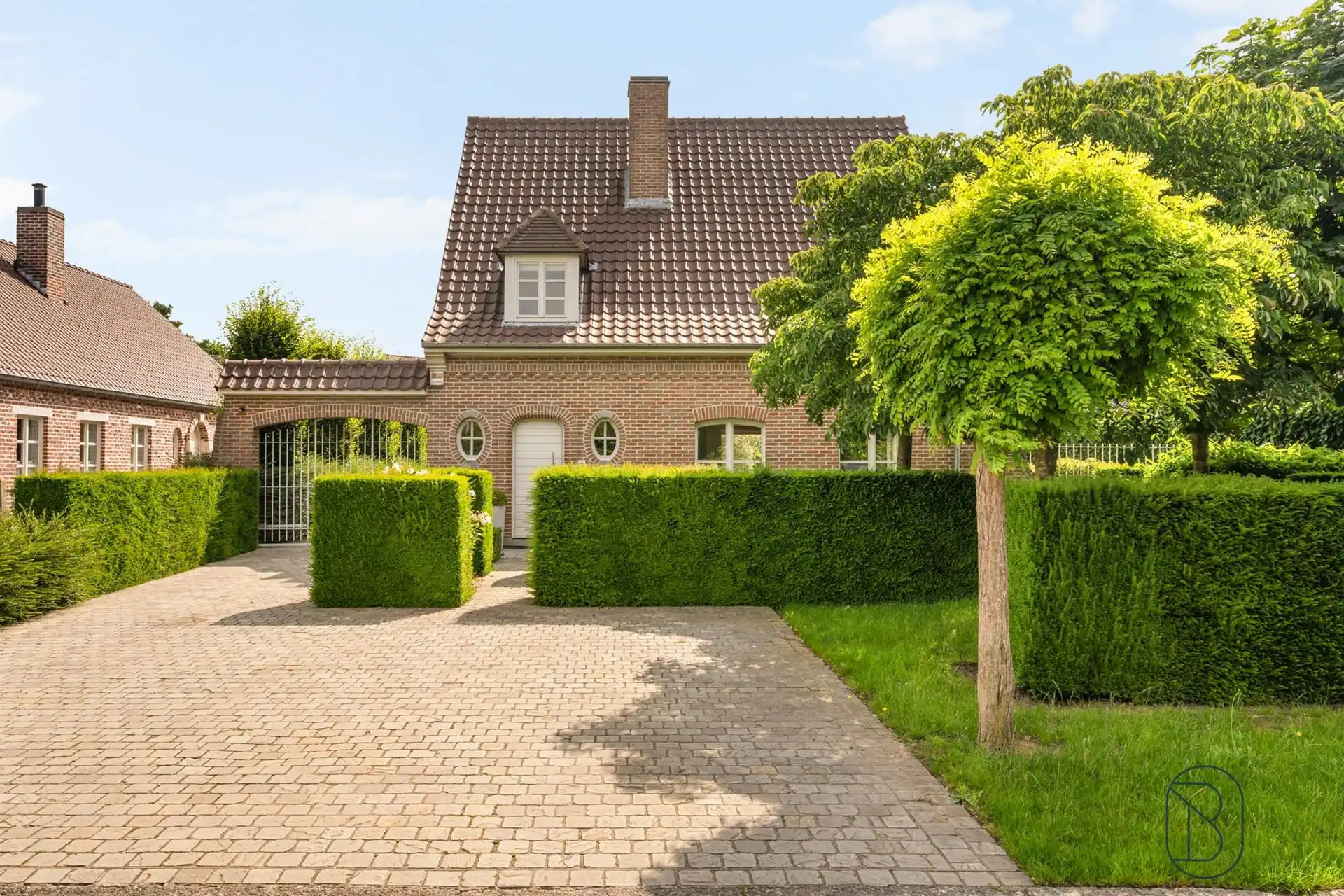 Charmante woning met prachtige tuin in Wielsbeke foto 8